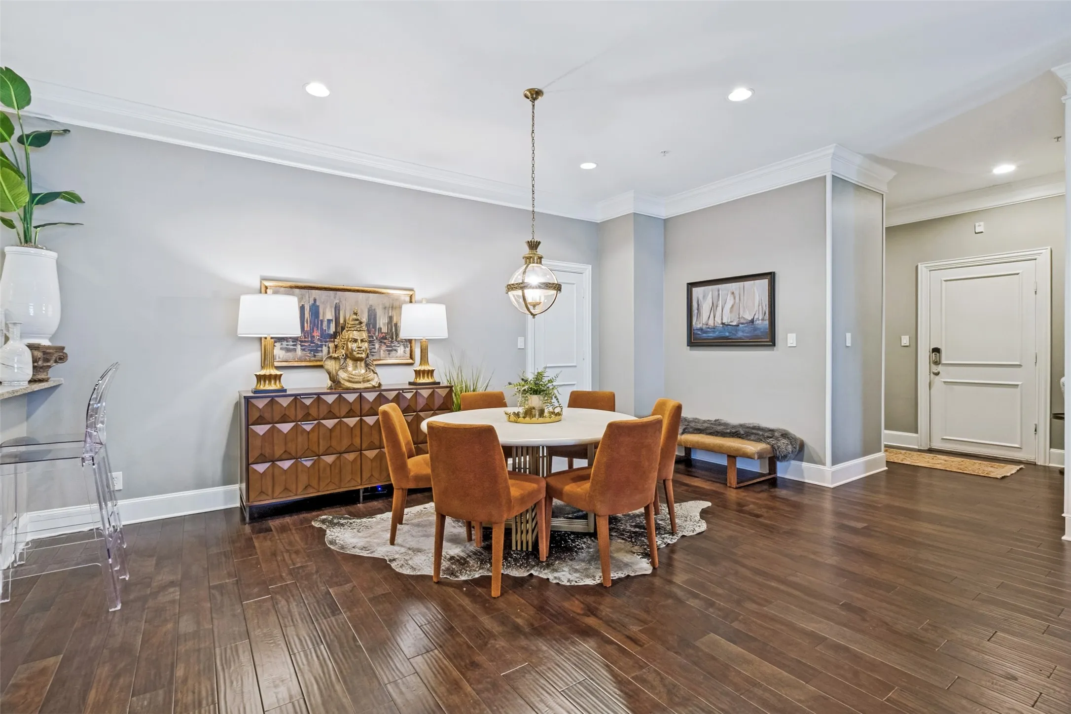 Condominium For Sale in Dallas County , 2848 Woodside Street 4C, Dallas, Texas 75204, 1 Bedroom, 2 Bathroom, 2 Garage spaces, 1,397 Sqft, built in 2003, Price $625,000, mls#21353612, Real Estate Agent in Dallas, Homes For Sale in Dallas county, Homes For Sale in Dallas, Realtor in Dallas Texas, Real Estate Brokerage Independent Realty Texas, Luminita Cordes Realtor