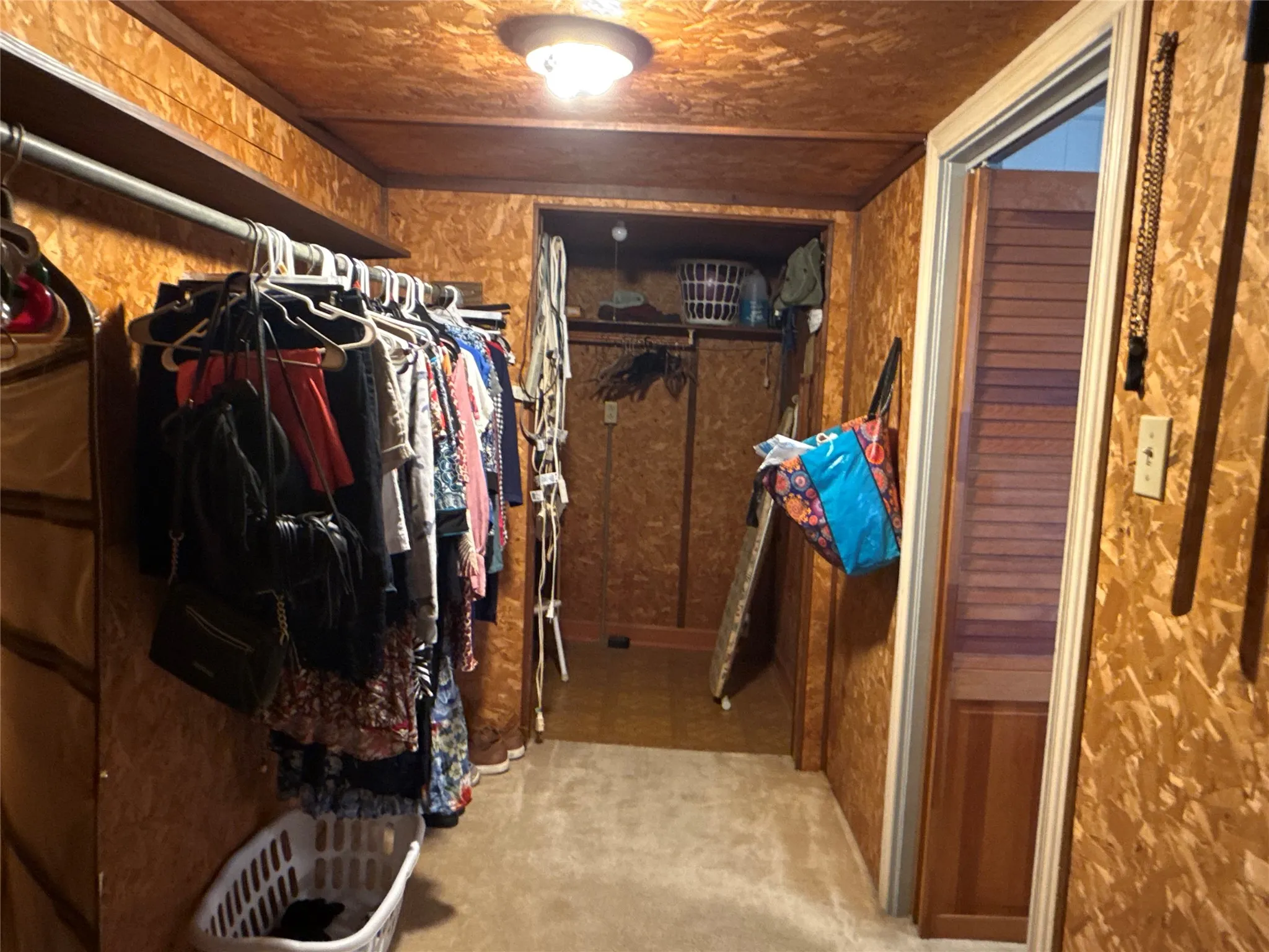 Single Family Residence For Sale in Mc Lennan County , 2233 Park Lake Drive, Waco, Texas 76708, 2 Bedrooms, 1 Bathroom, 1 Garage spaces, 1,108 Sqft, built in 1918, Price $148,900, mls#21350586, Real Estate Agent in Waco, Homes For Sale in Mc Lennan county, Homes For Sale in Waco, Realtor in Waco Texas, Real Estate Brokerage Independent Realty Texas, Luminita Cordes Realtor