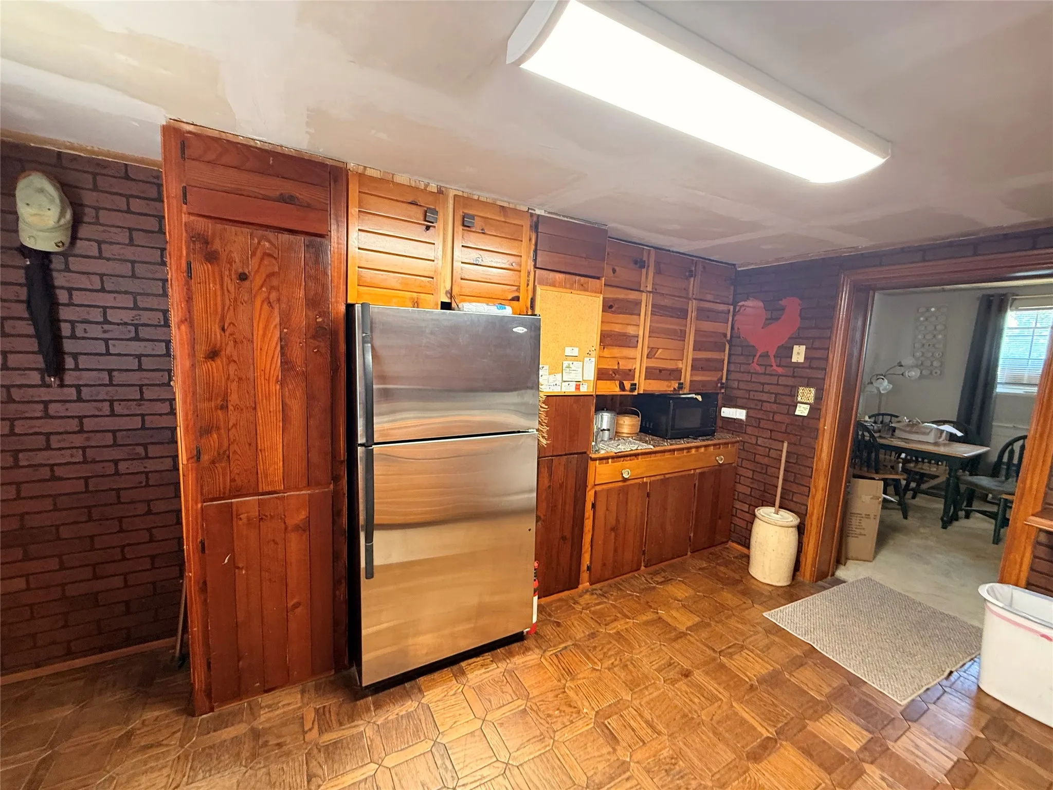 Single Family Residence For Sale in Mc Lennan County , 2233 Park Lake Drive, Waco, Texas 76708, 2 Bedrooms, 1 Bathroom, 1 Garage spaces, 1,108 Sqft, built in 1918, Price $148,900, mls#21350586, Real Estate Agent in Waco, Homes For Sale in Mc Lennan county, Homes For Sale in Waco, Realtor in Waco Texas, Real Estate Brokerage Independent Realty Texas, Luminita Cordes Realtor