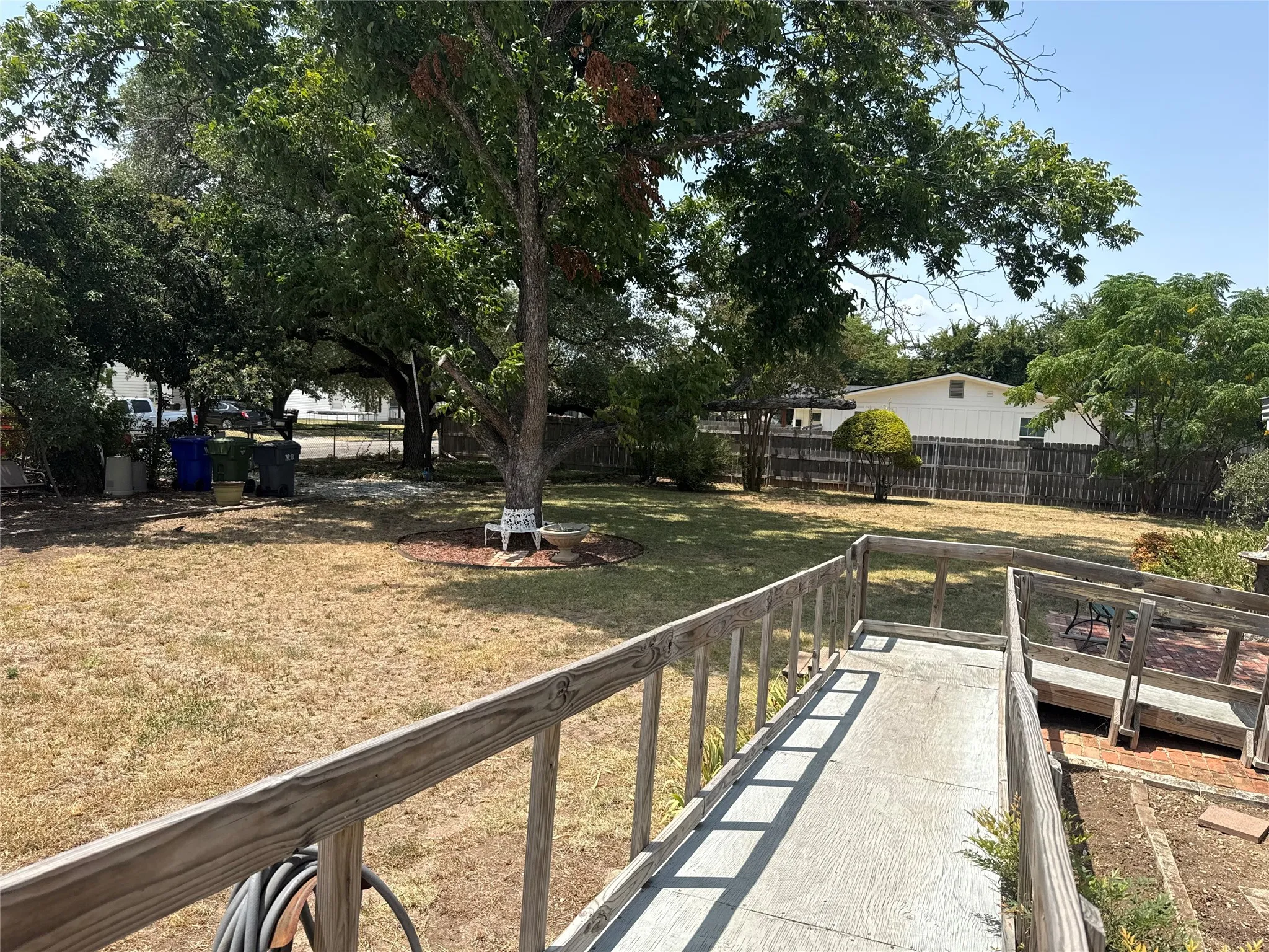 Single Family Residence For Sale in Mc Lennan County , 2233 Park Lake Drive, Waco, Texas 76708, 2 Bedrooms, 1 Bathroom, 1 Garage spaces, 1,108 Sqft, built in 1918, Price $148,900, mls#21350586, Real Estate Agent in Waco, Homes For Sale in Mc Lennan county, Homes For Sale in Waco, Realtor in Waco Texas, Real Estate Brokerage Independent Realty Texas, Luminita Cordes Realtor