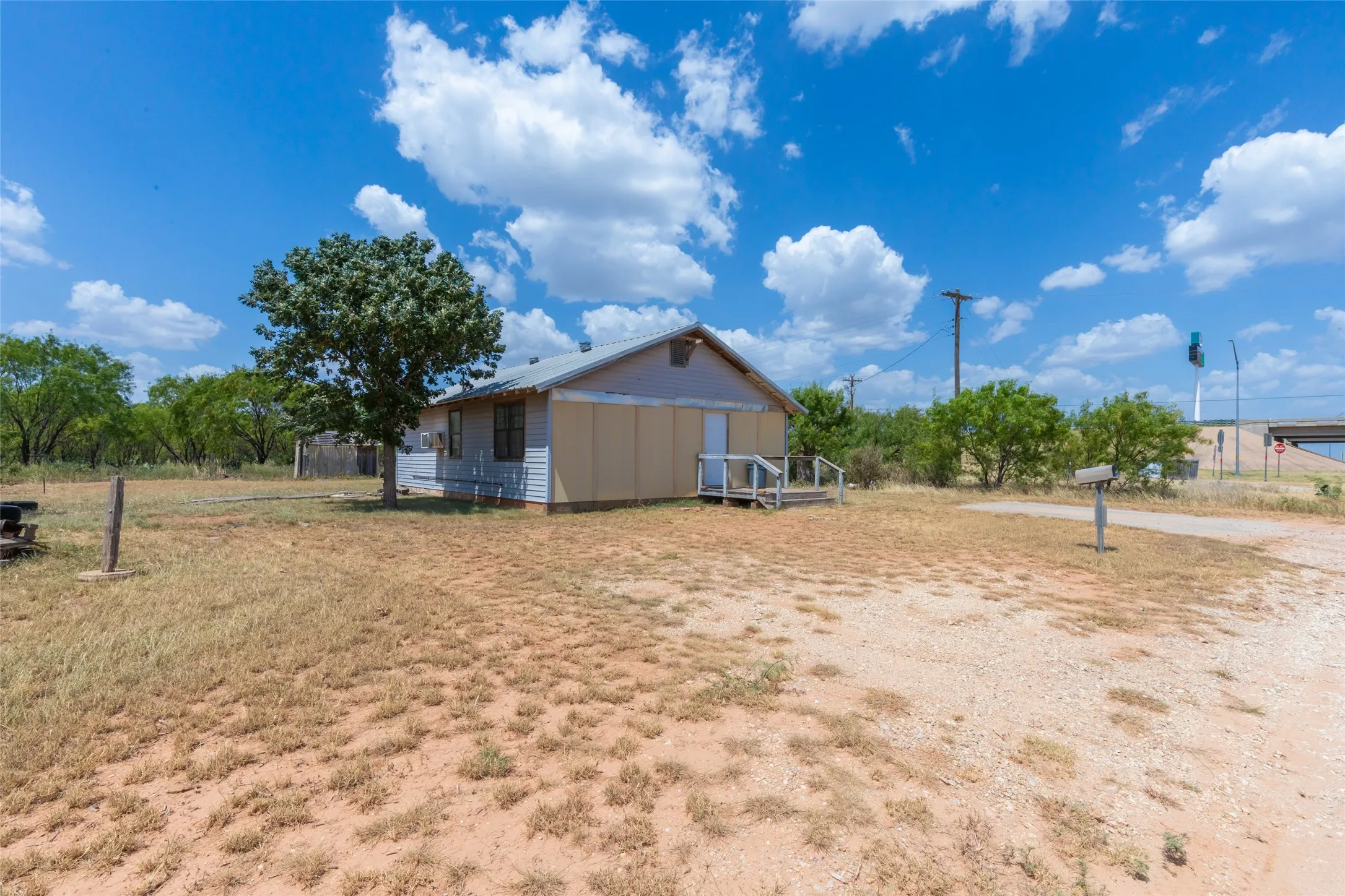 Farm For Sale in Jones County , TBD County Road 509, Hawley, Texas 79525, 1 Bedroom, 1 Bathroom, Garage spaces, 972 Sqft, built in 1938, mls#21352646, Real Estate Agent in Hawley, Homes For Sale in Jones county, Homes For Sale in Hawley, Realtor in Hawley Texas, Real Estate Brokerage Independent Realty Texas, Luminita Cordes Realtor