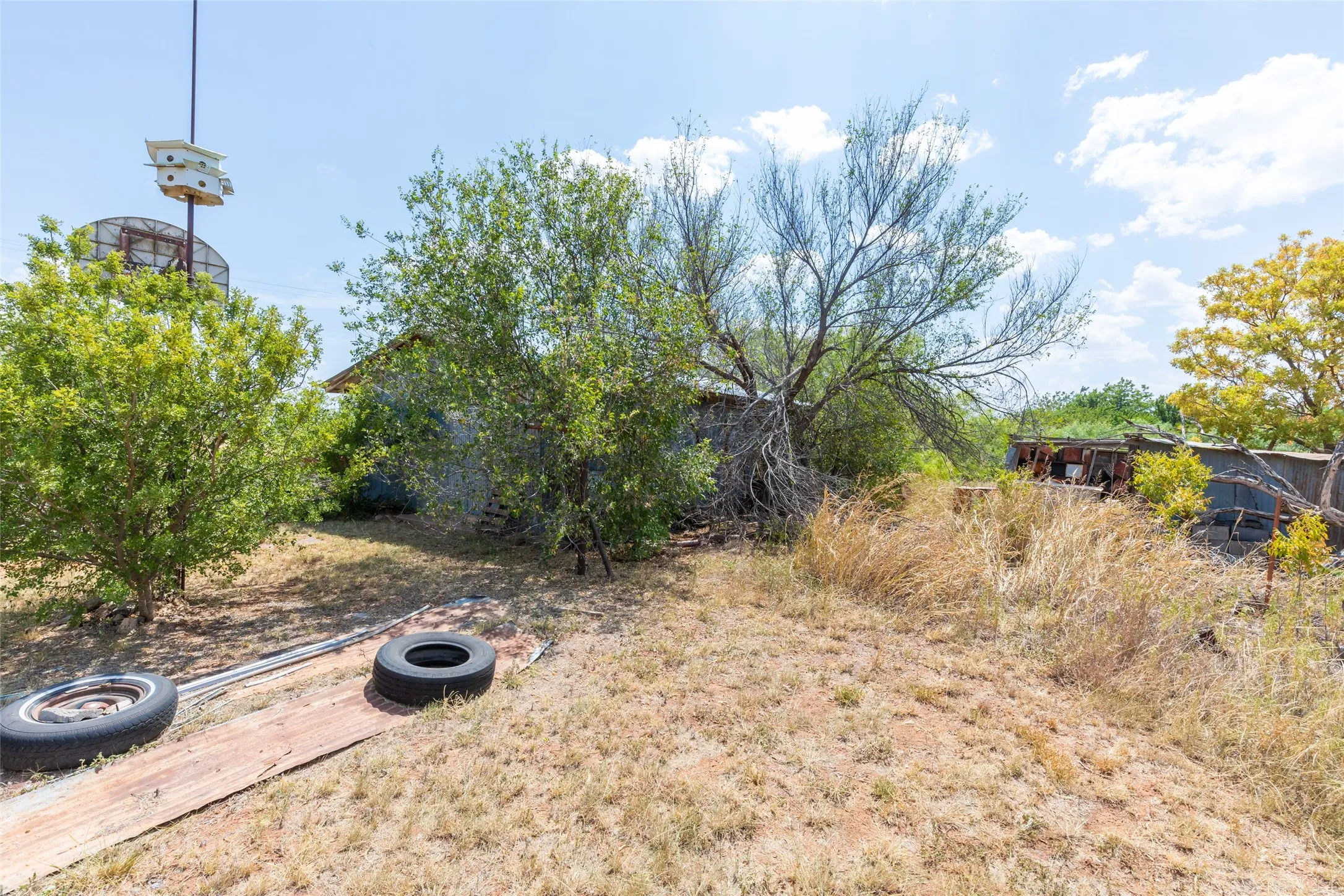 Single Family Residence For Sale in Jones County , 12143 County Road 509, Hawley, Texas 79525, 1 Bedroom, 1 Bathroom, Garage spaces, 972 Sqft, built in 1938, mls#21352167, Real Estate Agent in Hawley, Homes For Sale in Jones county, Homes For Sale in Hawley, Realtor in Hawley Texas, Real Estate Brokerage Independent Realty Texas, Luminita Cordes Realtor
