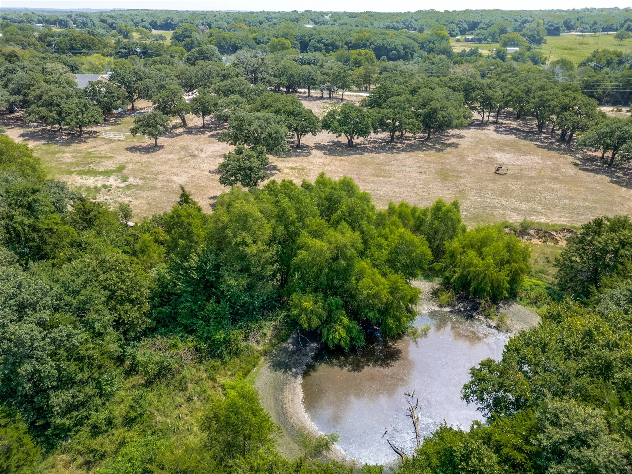 Single Family Residence For Sale in Cooke County , 229 Quail Run Road, Valley View, Texas 76272, 4 Bedroom, 3 Bathroom, 2 Garage spaces, 3,348 Sqft, built in 2006, mls#21353049, Real Estate Agent in Valley View, Homes For Sale in Cooke county, Homes For Sale in Valley View, Realtor in Valley View Texas, Real Estate Brokerage Independent Realty Texas, Luminita Cordes Realtor