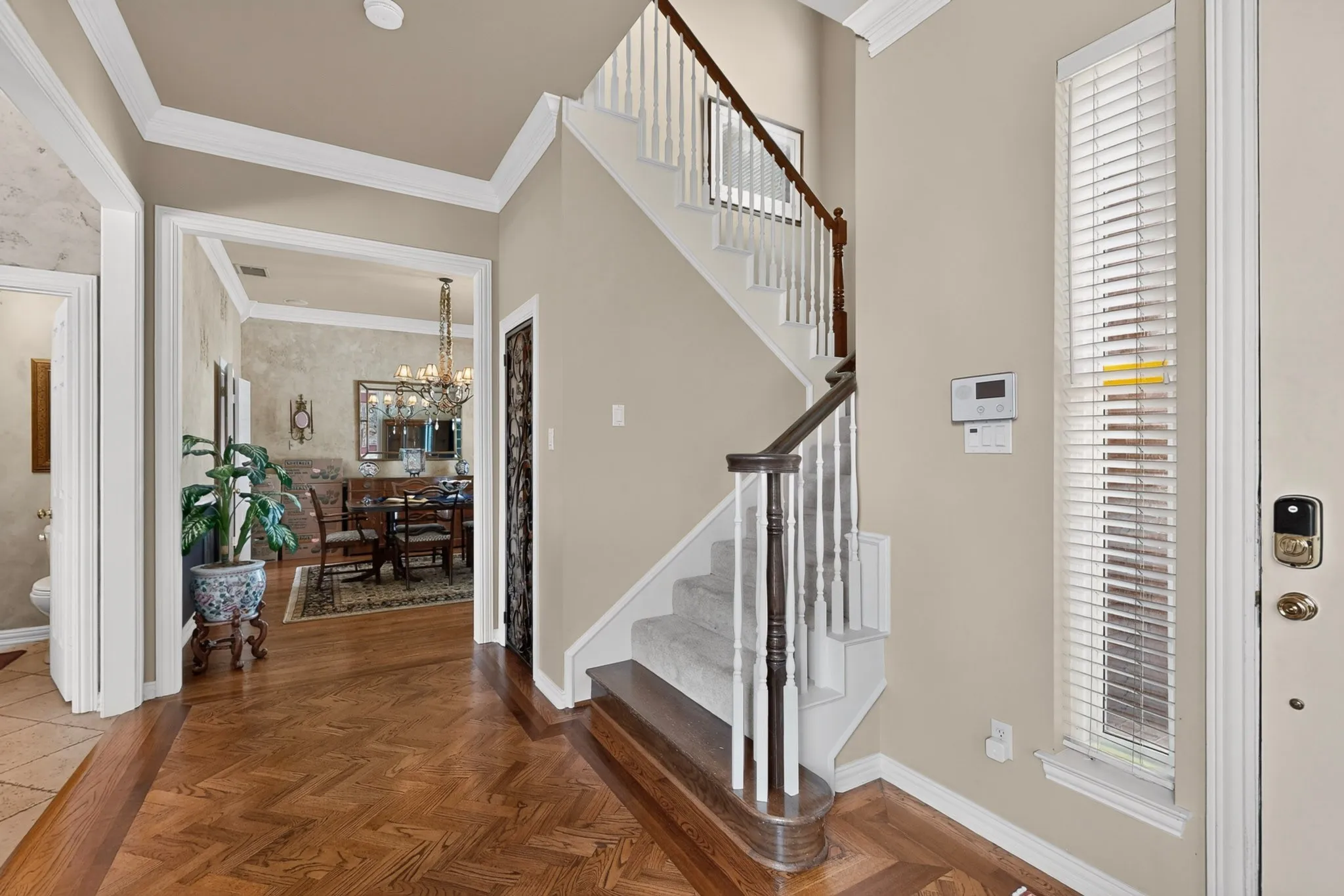 Single Family Residence For Sale in Collin County , 3820 Nash Lane, Plano, Texas 75025, 4 Bedroom, 3 Bathroom, 2 Garage spaces, 3,157 Sqft, built in 1992, mls#21352743, Real Estate Agent in Plano, Homes For Sale in Collin county, Homes For Sale in Plano, Realtor in Plano Texas, Real Estate Brokerage Independent Realty Texas, Luminita Cordes Realtor