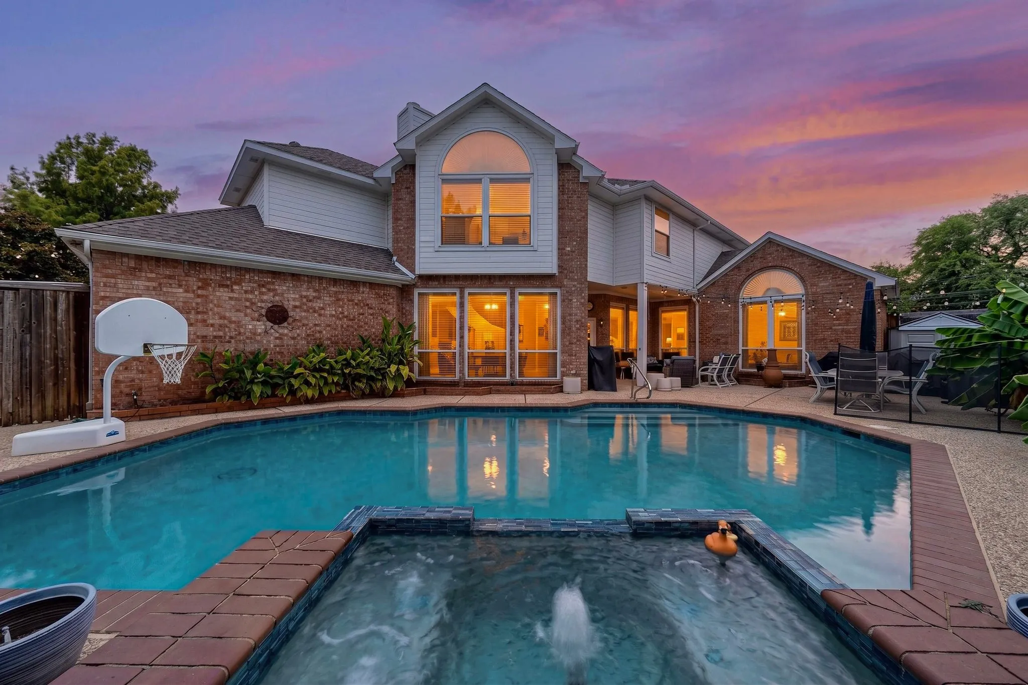 Single Family Residence For Sale in Collin County , 3820 Nash Lane, Plano, Texas 75025, 4 Bedroom, 3 Bathroom, 2 Garage spaces, 3,157 Sqft, built in 1992, mls#21352743, Real Estate Agent in Plano, Homes For Sale in Collin county, Homes For Sale in Plano, Realtor in Plano Texas, Real Estate Brokerage Independent Realty Texas, Luminita Cordes Realtor