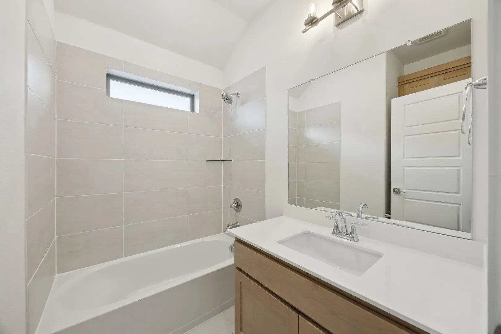 Single Family Residence For Sale in Collin County , 4713 Starlight Drive, Mc Kinney, Texas 75071, 5 Bedroom, 4 Bathroom, 2 Garage spaces, 3,600 Sqft, built in 2026, mls#21353669, Real Estate Agent in Mc Kinney, Homes For Sale in Collin county, Homes For Sale in Mc Kinney, Realtor in Mc Kinney Texas, Real Estate Brokerage Independent Realty Texas, Luminita Cordes Realtor