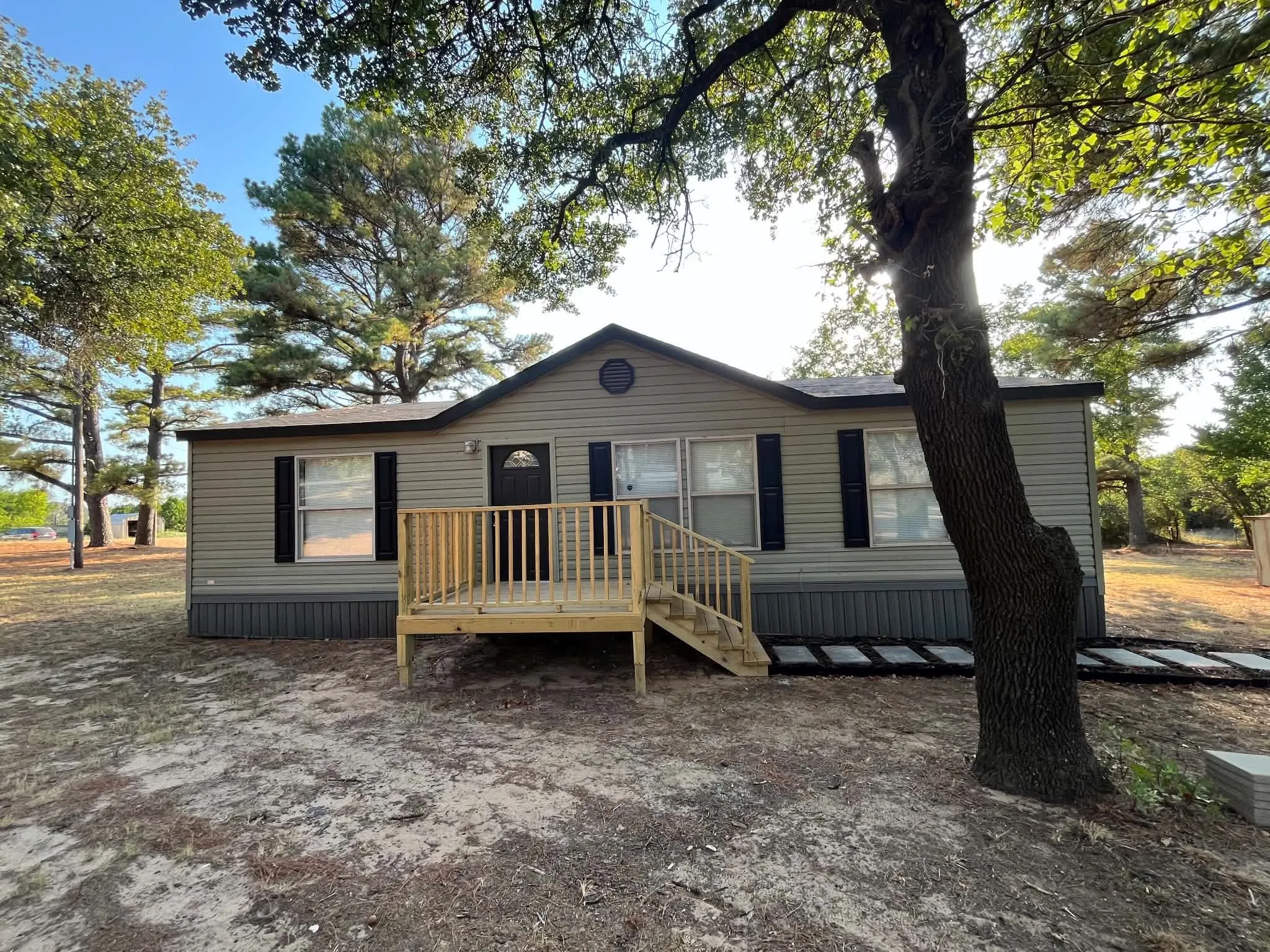 Mobile Home For Sale in Montague County , 10 Sol Court, Nocona, Texas 76255, 3 Bedroom, 2 Bathroom, Garage spaces, 1,408 Sqft, built in 2017, mls#21353678, Real Estate Agent in Nocona, Homes For Sale in Montague county, Homes For Sale in Nocona, Realtor in Nocona Texas, Real Estate Brokerage Independent Realty Texas, Luminita Cordes Realtor