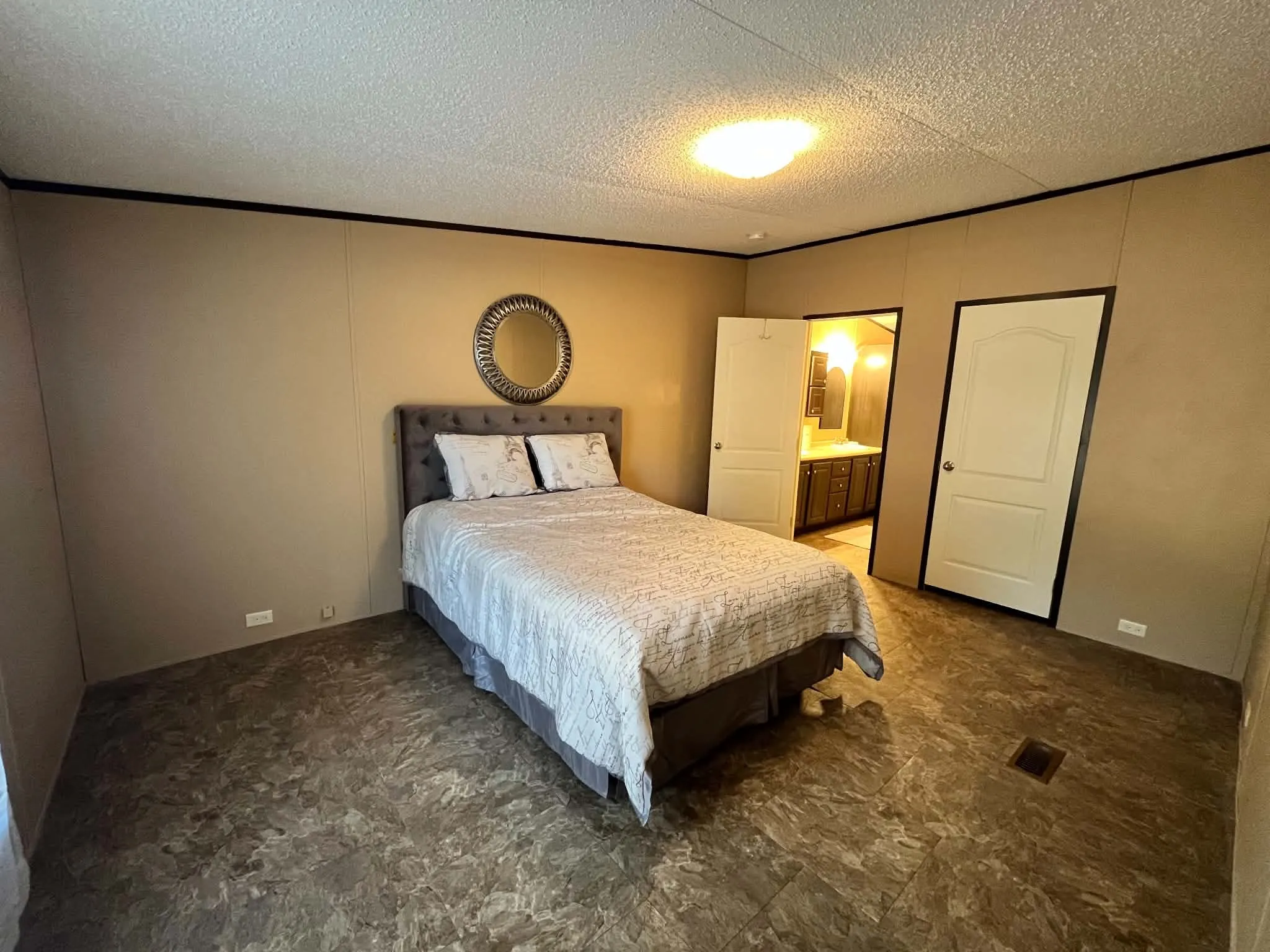 Mobile Home For Sale in Montague County , 10 Sol Court, Nocona, Texas 76255, 3 Bedroom, 2 Bathroom, Garage spaces, 1,408 Sqft, built in 2017, mls#21353678, Real Estate Agent in Nocona, Homes For Sale in Montague county, Homes For Sale in Nocona, Realtor in Nocona Texas, Real Estate Brokerage Independent Realty Texas, Luminita Cordes Realtor