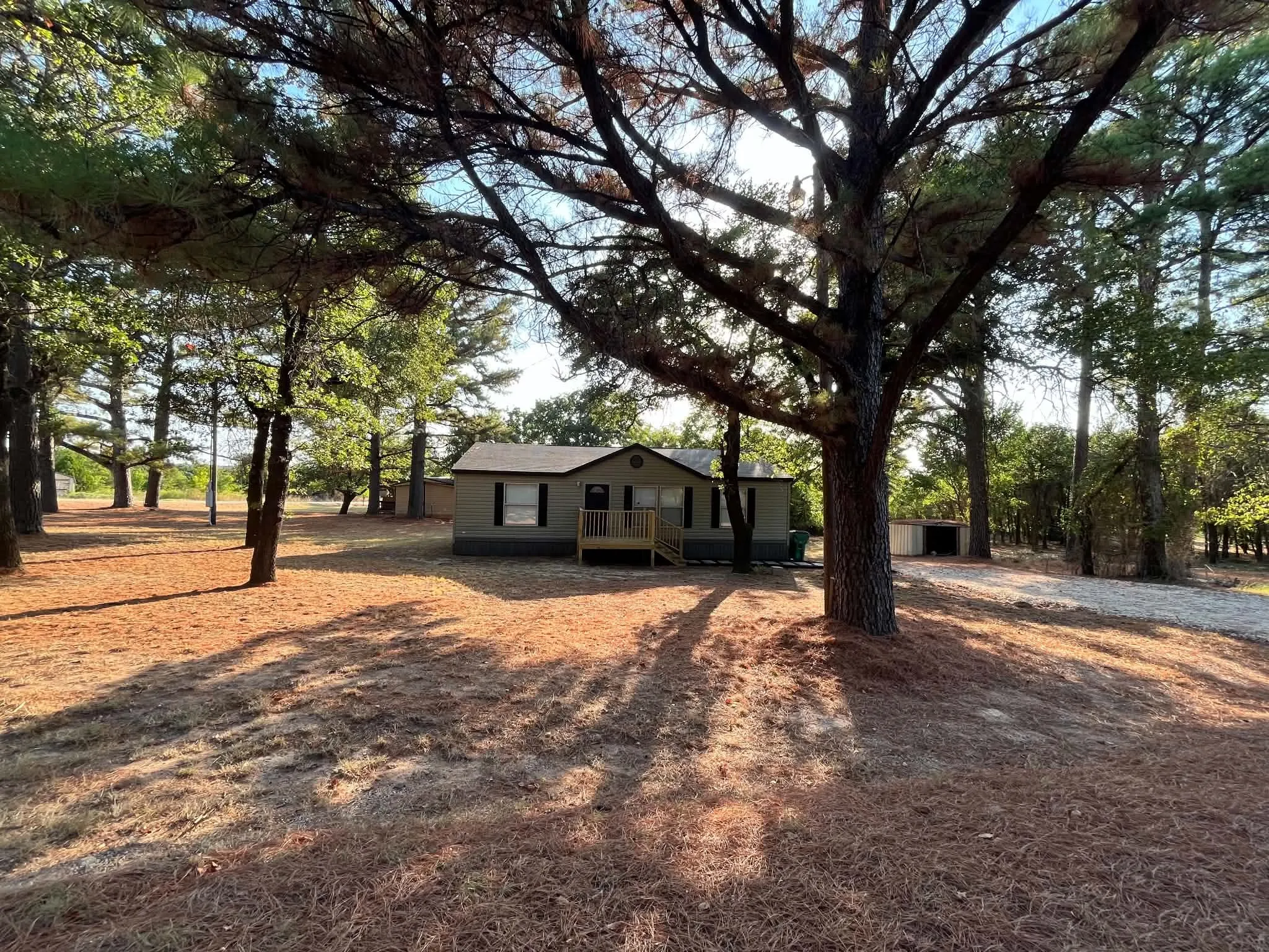 Mobile Home For Sale in Montague County , 10 Sol Court, Nocona, Texas 76255, 3 Bedroom, 2 Bathroom, Garage spaces, 1,408 Sqft, built in 2017, mls#21353678, Real Estate Agent in Nocona, Homes For Sale in Montague county, Homes For Sale in Nocona, Realtor in Nocona Texas, Real Estate Brokerage Independent Realty Texas, Luminita Cordes Realtor