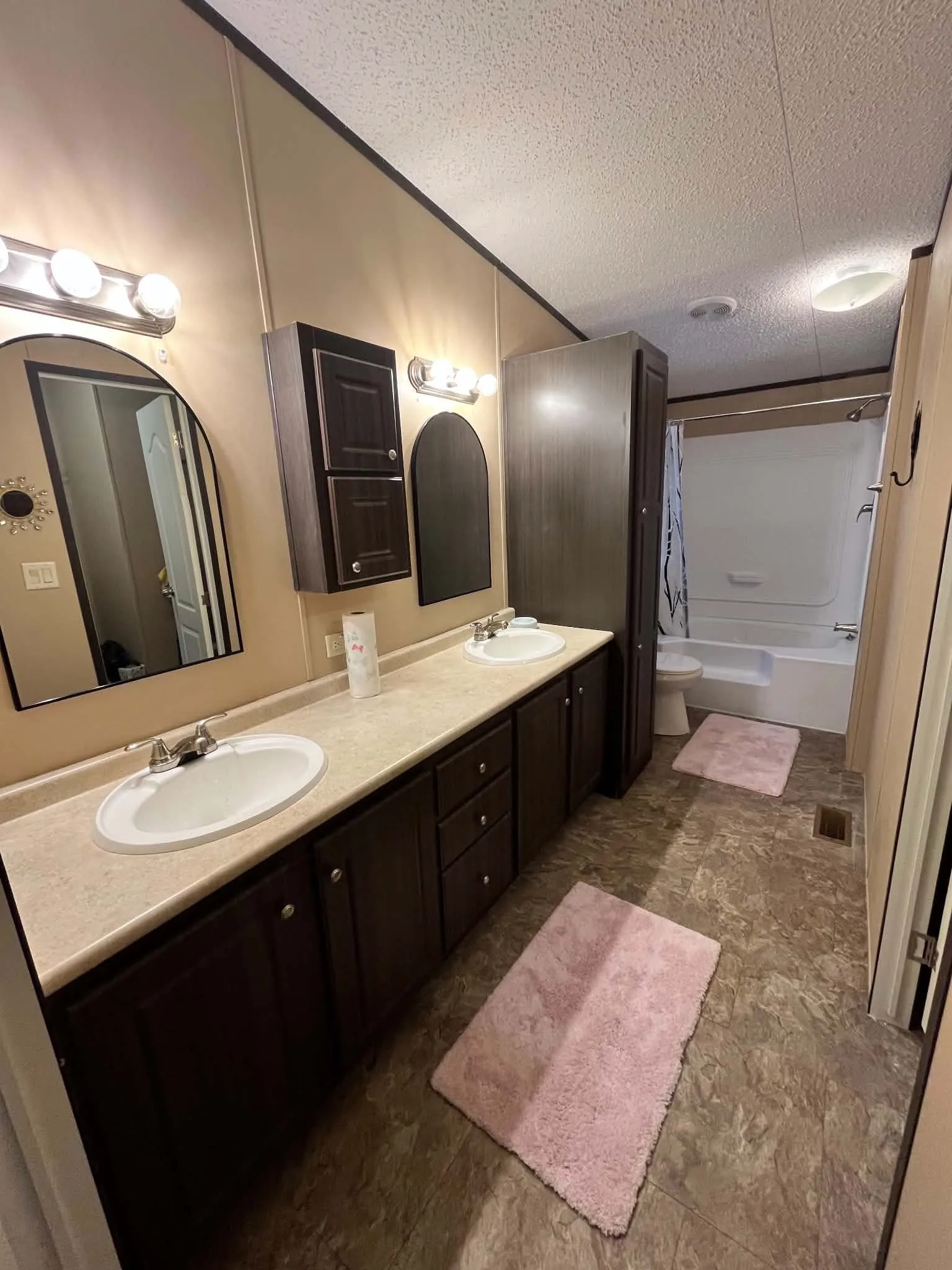 Mobile Home For Sale in Montague County , 10 Sol Court, Nocona, Texas 76255, 3 Bedroom, 2 Bathroom, Garage spaces, 1,408 Sqft, built in 2017, mls#21353678, Real Estate Agent in Nocona, Homes For Sale in Montague county, Homes For Sale in Nocona, Realtor in Nocona Texas, Real Estate Brokerage Independent Realty Texas, Luminita Cordes Realtor