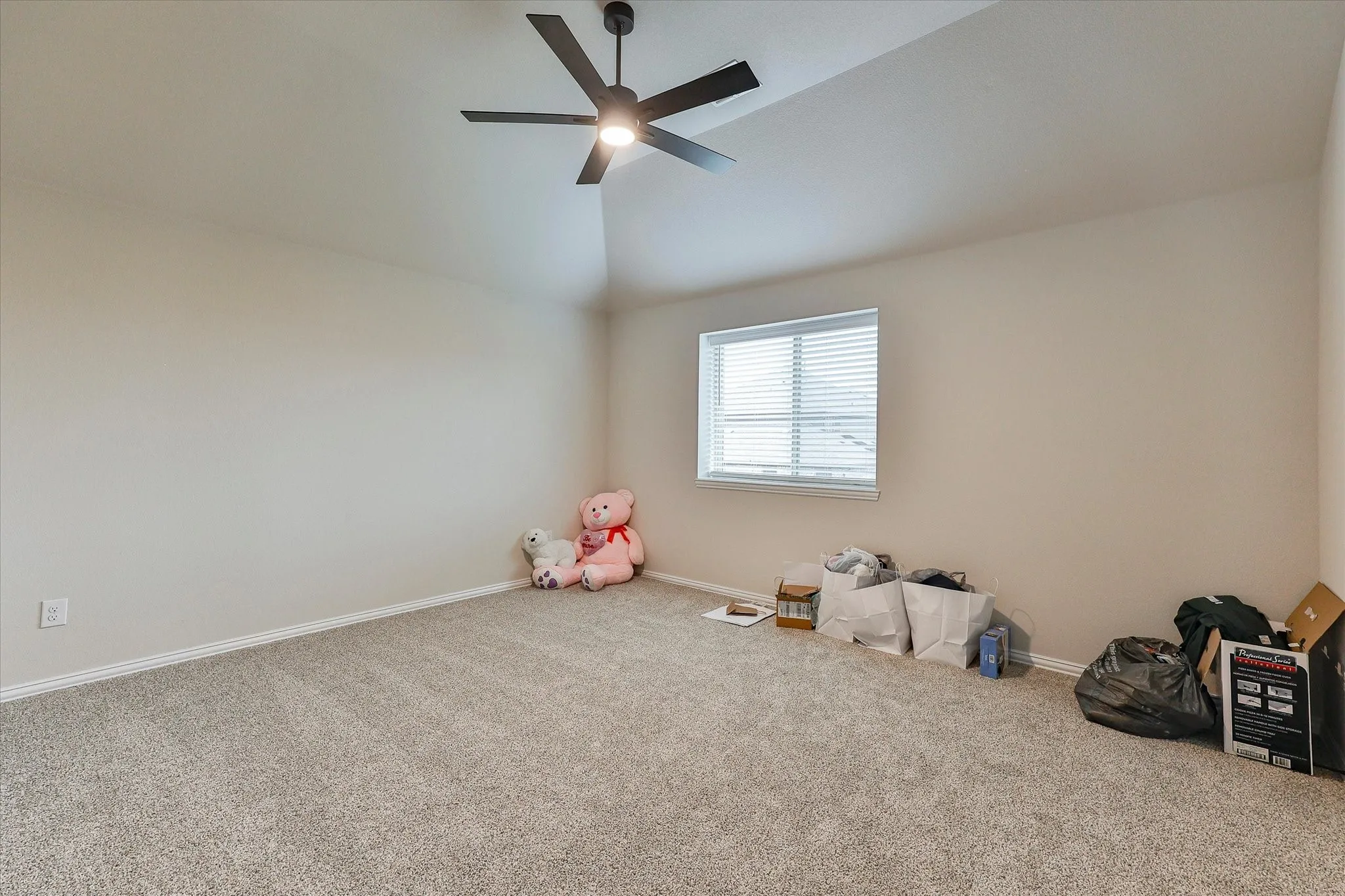 Single Family Residence For Sale in Denton County , 10 Covey Lane, Sanger, Texas 76266, 5 Bedroom, 4 Bathroom, 2 Garage spaces, 3,274 Sqft, built in 2023, mls#21353412, Real Estate Agent in Sanger, Homes For Sale in Denton county, Homes For Sale in Sanger, Realtor in Sanger Texas, Real Estate Brokerage Independent Realty Texas, Luminita Cordes Realtor