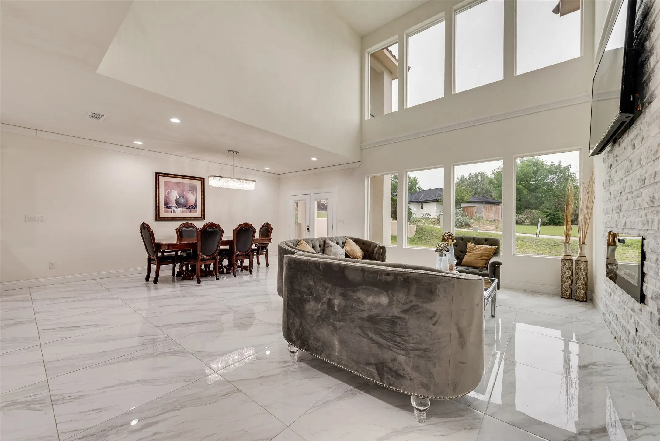 Single Family Residence For Sale in Tarrant County , 7725 Lakeview Circle, Fort Worth, Texas 76179, 4 Bedroom, 4 Bathroom, 2 Garage spaces, 3,389 Sqft, built in 2022, mls#21353162, Real Estate Agent in Fort Worth, Homes For Sale in Tarrant county, Homes For Sale in Fort Worth, Realtor in Fort Worth Texas, Real Estate Brokerage Independent Realty Texas, Luminita Cordes Realtor
