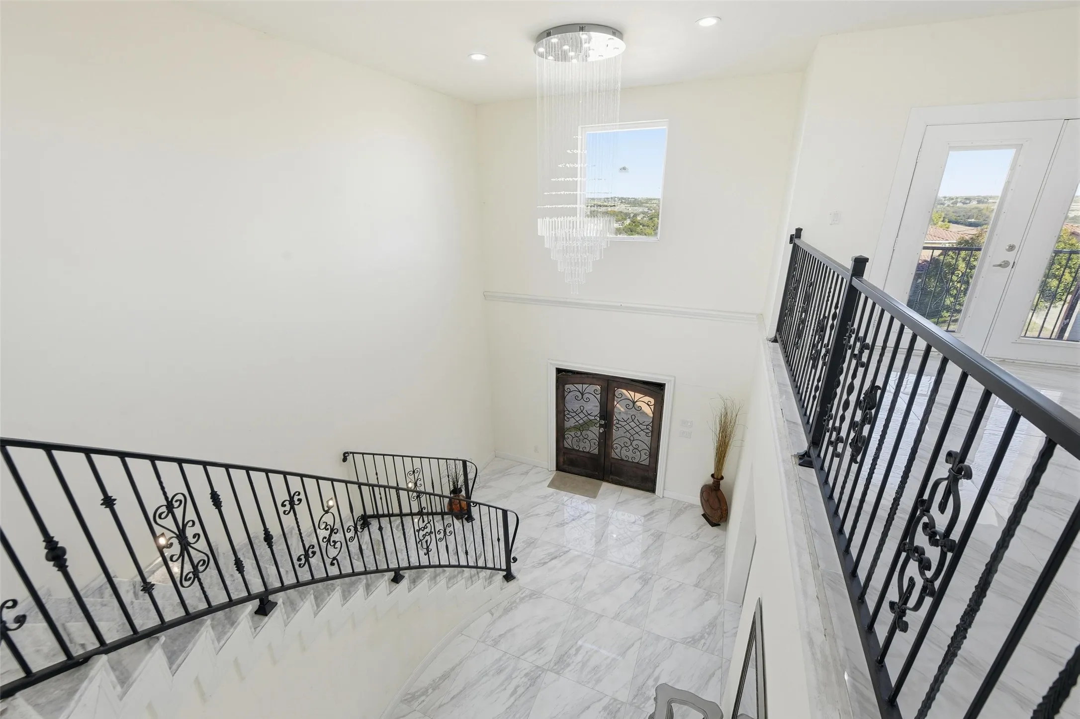 Single Family Residence For Sale in Tarrant County , 7725 Lakeview Circle, Fort Worth, Texas 76179, 4 Bedroom, 4 Bathroom, 2 Garage spaces, 3,389 Sqft, built in 2022, mls#21353162, Real Estate Agent in Fort Worth, Homes For Sale in Tarrant county, Homes For Sale in Fort Worth, Realtor in Fort Worth Texas, Real Estate Brokerage Independent Realty Texas, Luminita Cordes Realtor