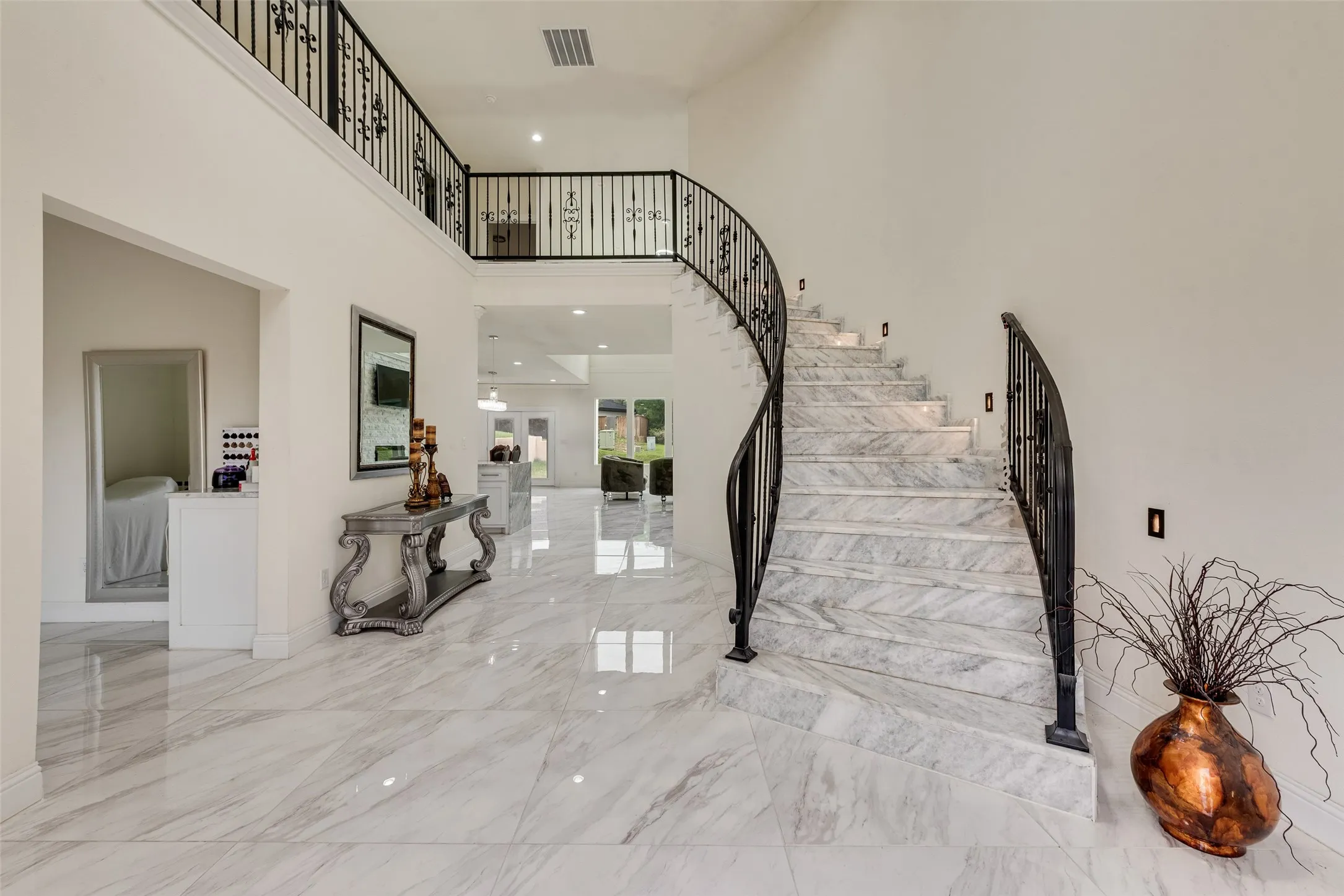 Single Family Residence For Sale in Tarrant County , 7725 Lakeview Circle, Fort Worth, Texas 76179, 4 Bedroom, 4 Bathroom, 2 Garage spaces, 3,389 Sqft, built in 2022, mls#21353162, Real Estate Agent in Fort Worth, Homes For Sale in Tarrant county, Homes For Sale in Fort Worth, Realtor in Fort Worth Texas, Real Estate Brokerage Independent Realty Texas, Luminita Cordes Realtor