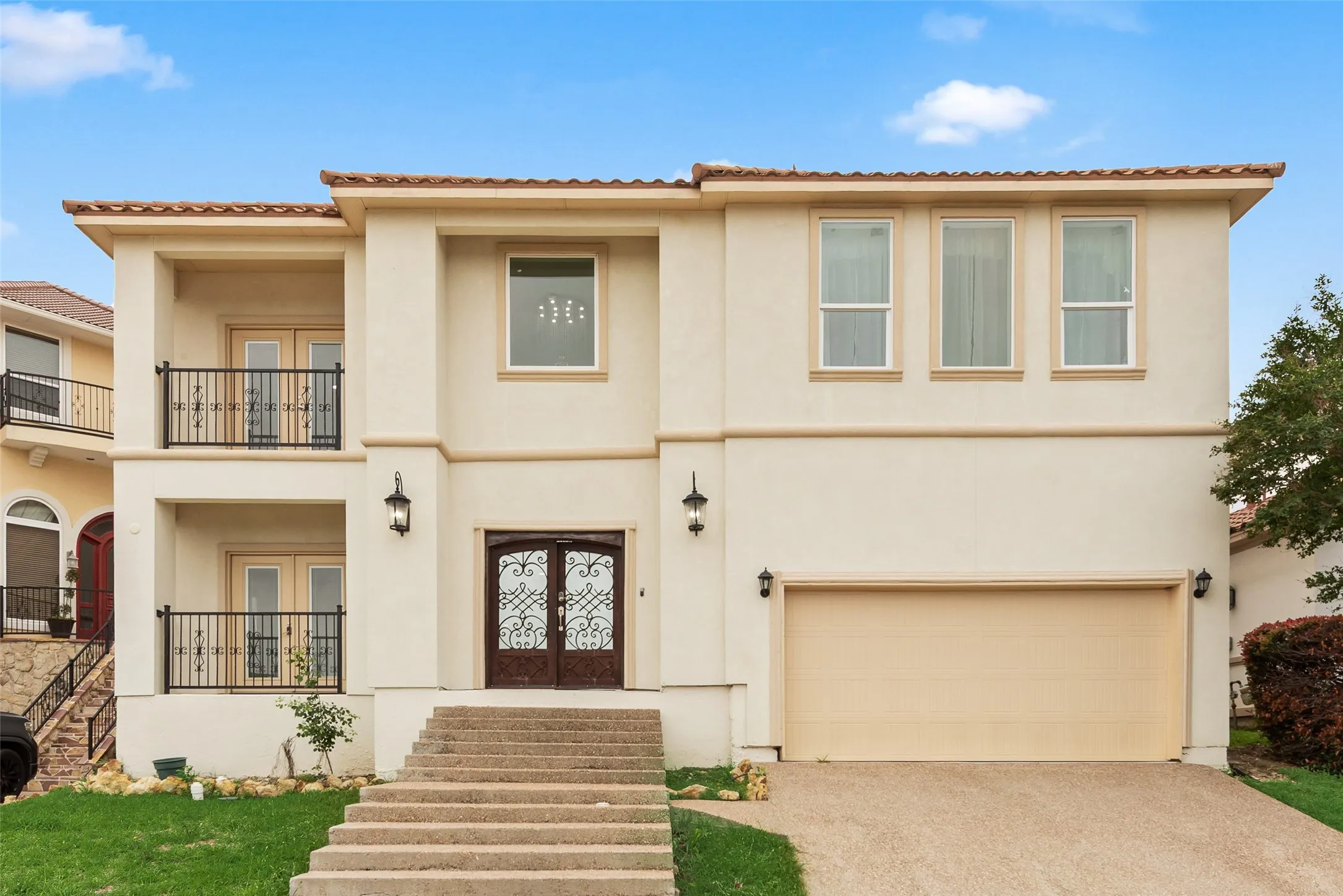 Single Family Residence For Sale in Tarrant County , 7725 Lakeview Circle, Fort Worth, Texas 76179, 4 Bedroom, 4 Bathroom, 2 Garage spaces, 3,389 Sqft, built in 2022, mls#21353162, Real Estate Agent in Fort Worth, Homes For Sale in Tarrant county, Homes For Sale in Fort Worth, Realtor in Fort Worth Texas, Real Estate Brokerage Independent Realty Texas, Luminita Cordes Realtor