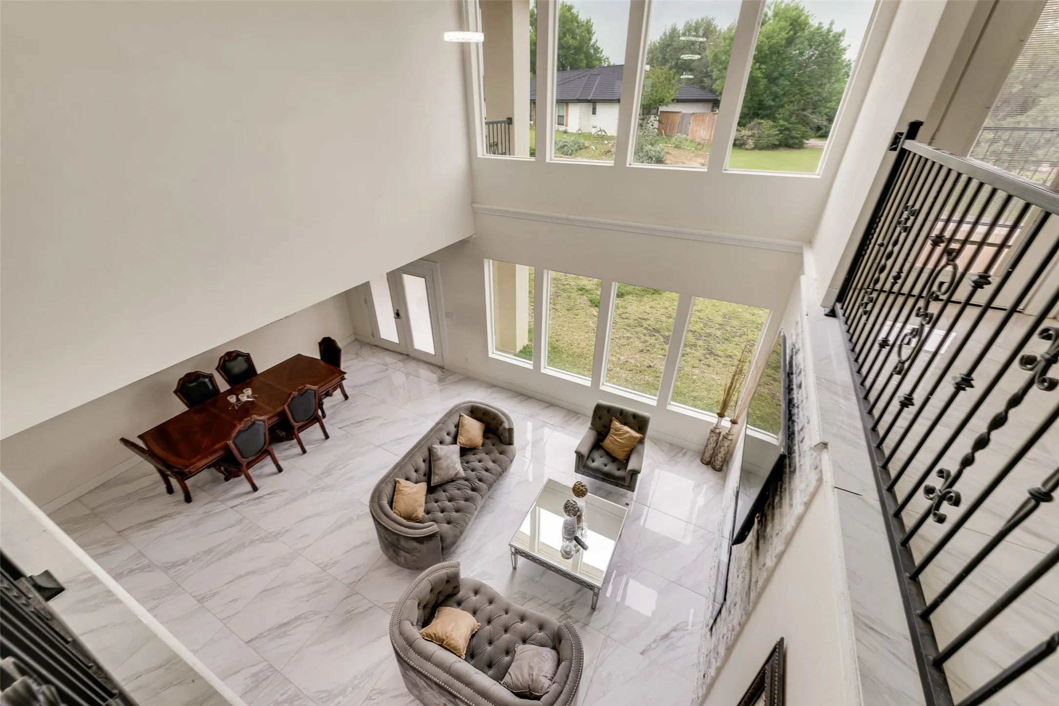 Single Family Residence For Sale in Tarrant County , 7725 Lakeview Circle, Fort Worth, Texas 76179, 4 Bedroom, 4 Bathroom, 2 Garage spaces, 3,389 Sqft, built in 2022, mls#21353162, Real Estate Agent in Fort Worth, Homes For Sale in Tarrant county, Homes For Sale in Fort Worth, Realtor in Fort Worth Texas, Real Estate Brokerage Independent Realty Texas, Luminita Cordes Realtor