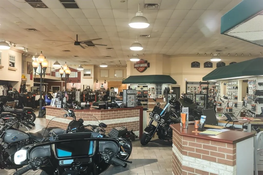Retail For Sale in Gregg County , 3400 N 4TH Street, Longview, Texas 75605, 0, 0, Garage spaces, 0 Sqft, built in 2001, mls#21353671, Real Estate Agent in Longview, Homes For Sale in Gregg county, Homes For Sale in Longview, Realtor in Longview Texas, Real Estate Brokerage Independent Realty Texas, Luminita Cordes Realtor
