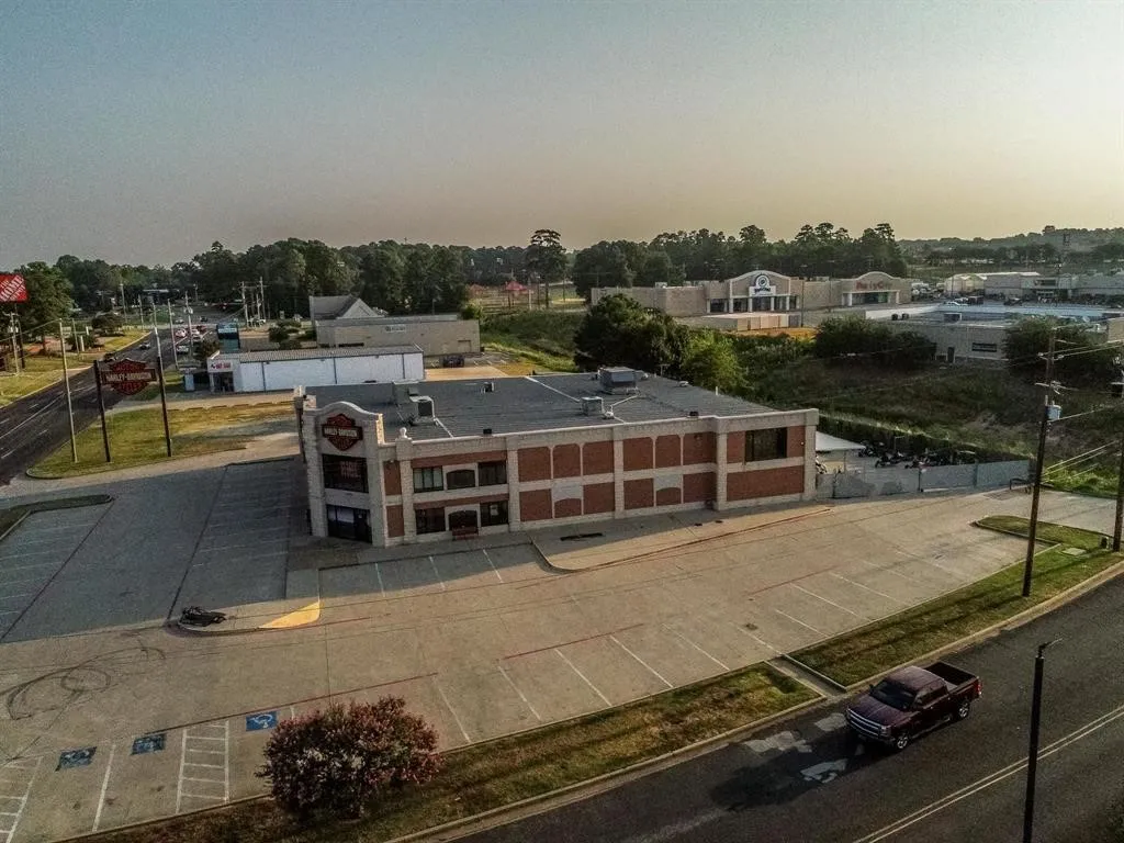 Retail For Sale in Gregg County , 3400 N 4TH Street, Longview, Texas 75605, 0, 0, Garage spaces, 0 Sqft, built in 2001, mls#21353671, Real Estate Agent in Longview, Homes For Sale in Gregg county, Homes For Sale in Longview, Realtor in Longview Texas, Real Estate Brokerage Independent Realty Texas, Luminita Cordes Realtor