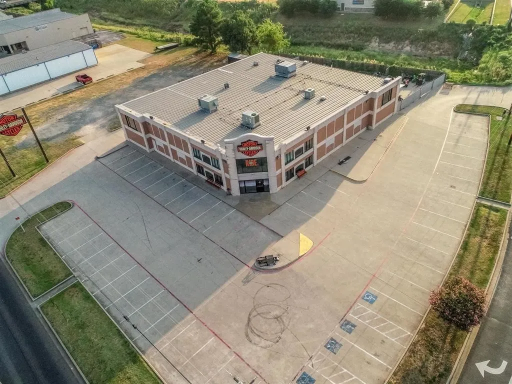 Retail For Sale in Gregg County , 3400 N 4TH Street, Longview, Texas 75605, 0, 0, Garage spaces, 0 Sqft, built in 2001, mls#21353671, Real Estate Agent in Longview, Homes For Sale in Gregg county, Homes For Sale in Longview, Realtor in Longview Texas, Real Estate Brokerage Independent Realty Texas, Luminita Cordes Realtor