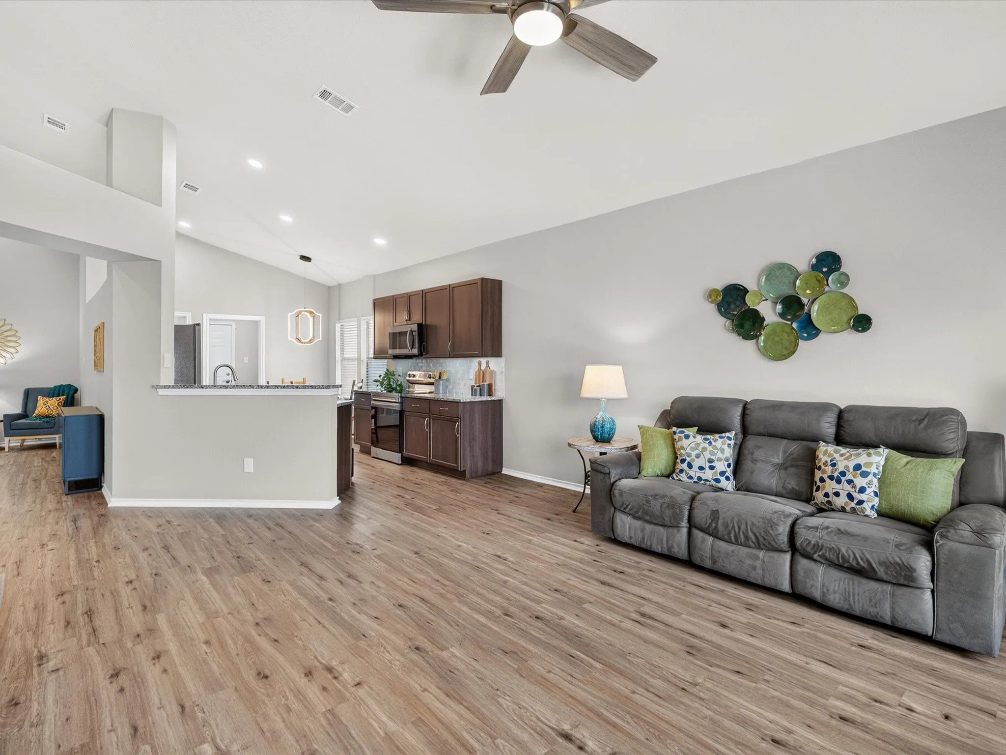 OPEN FLOOR CONCEPT TURNKEY