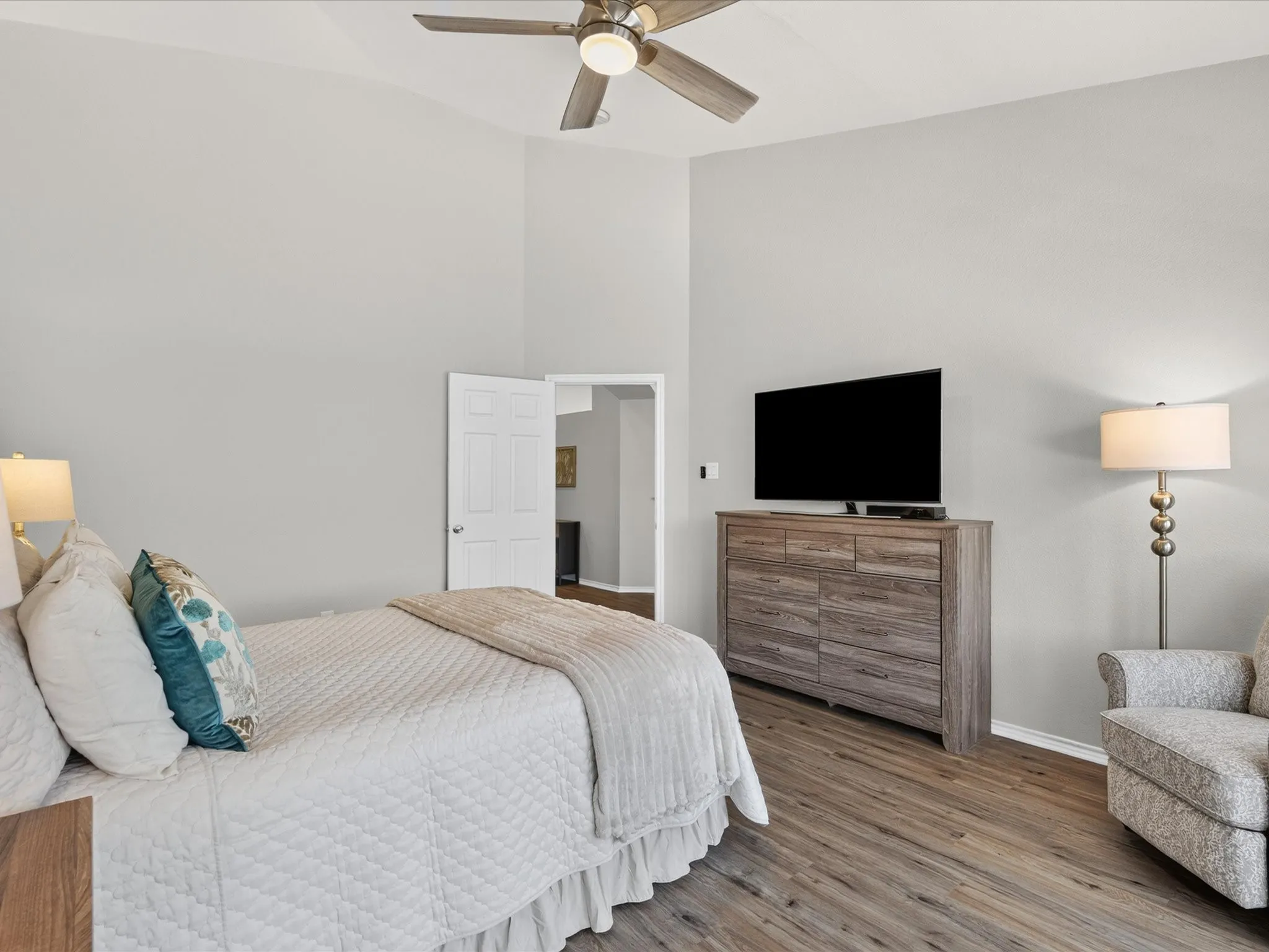 Single Family Residence For Sale in Collin County , 1710 Twin Hills Way, Princeton, Texas 75407, 4 Bedroom, 2 Bathroom, 2 Garage spaces, 1,955 Sqft, built in 2006, mls#21352850, Real Estate Agent in Princeton, Homes For Sale in Collin county, Homes For Sale in Princeton, Realtor in Princeton Texas, Real Estate Brokerage Independent Realty Texas, Luminita Cordes Realtor