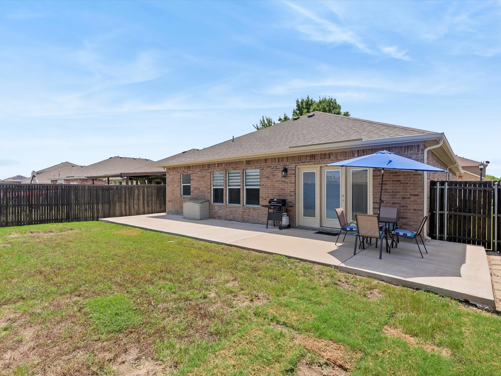 LARGE PATIO