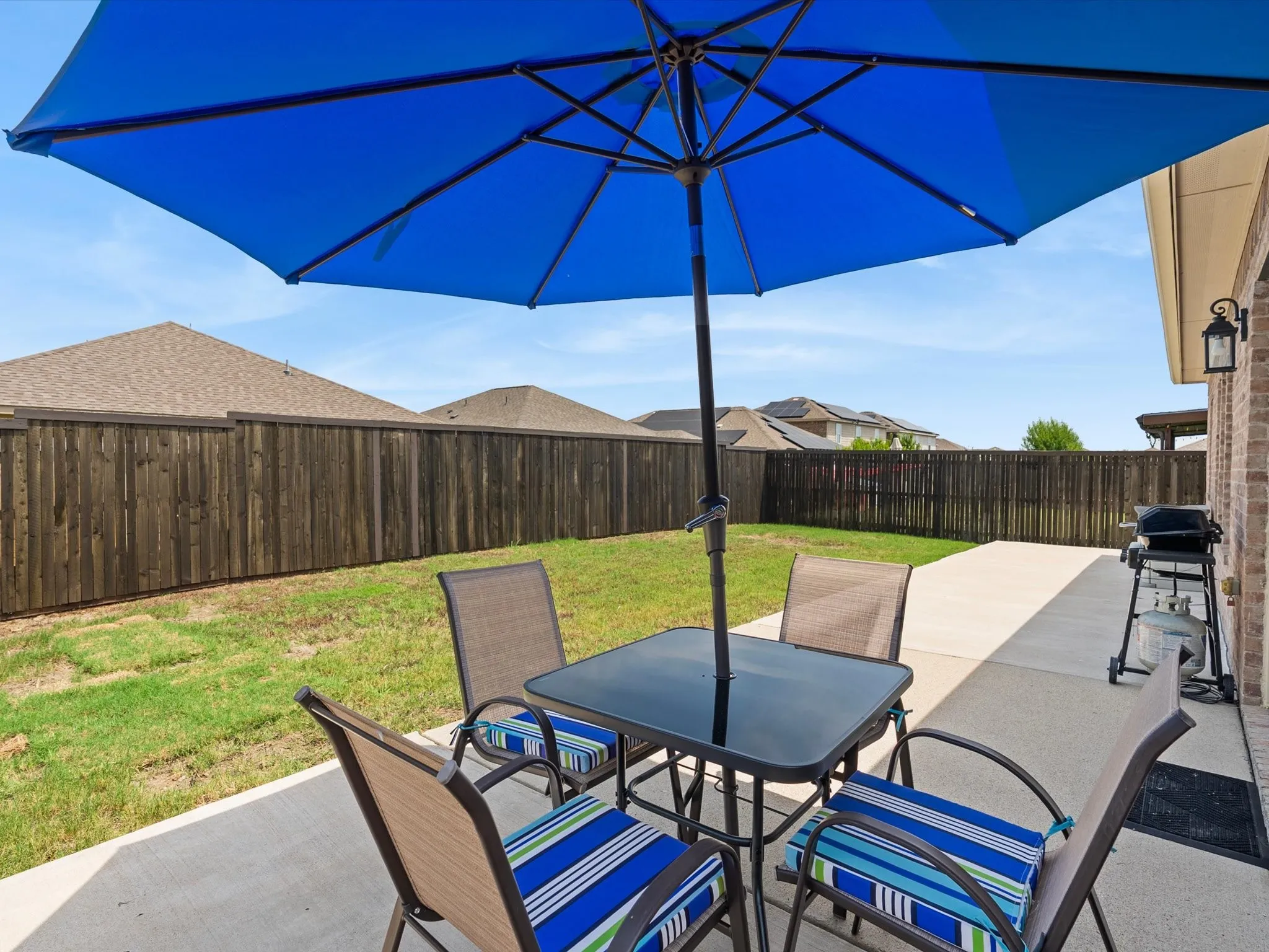 NICE SIZE YARD VERY PRIVATE
