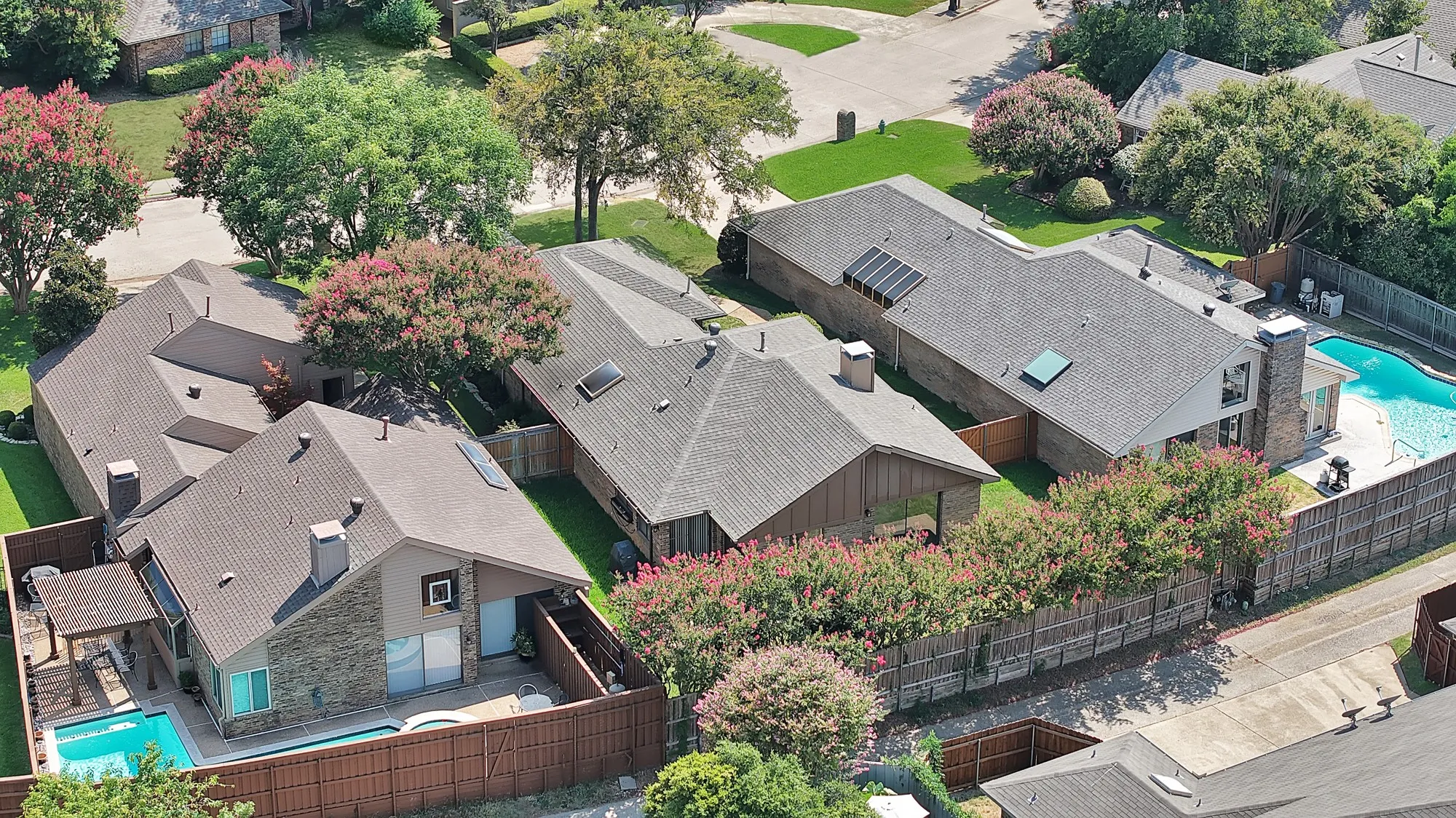 Single Family Residence For Sale in Dallas County , 4021 Winter Park Lane, Addison, Texas 75001, 2 Bedroom, 2 Bathroom, 2 Garage spaces, 1,371 Sqft, built in 1980, mls#21353635, Real Estate Agent in Addison, Homes For Sale in Dallas county, Homes For Sale in Addison, Realtor in Addison Texas, Real Estate Brokerage Independent Realty Texas, Luminita Cordes Realtor