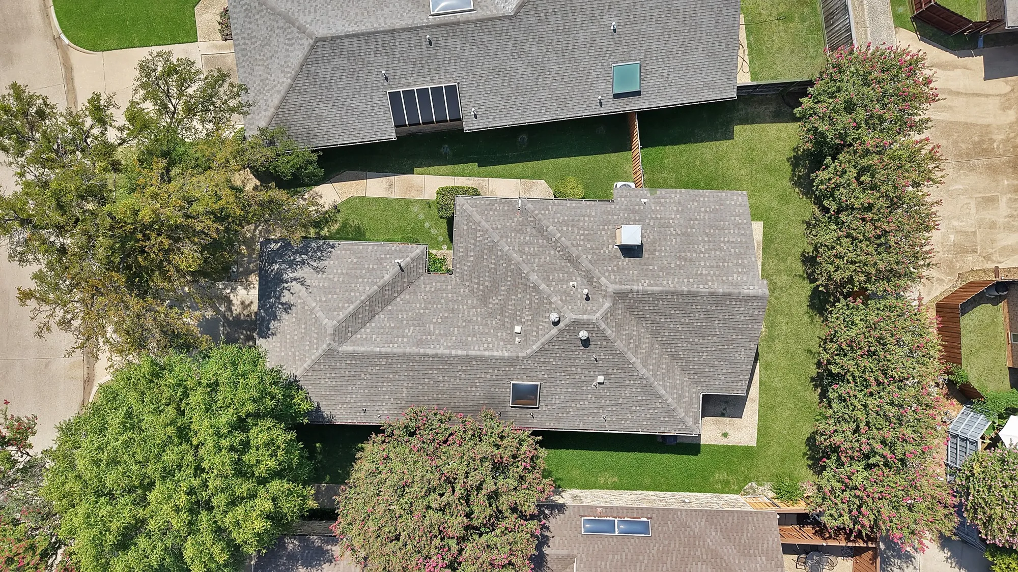 Single Family Residence For Sale in Dallas County , 4021 Winter Park Lane, Addison, Texas 75001, 2 Bedroom, 2 Bathroom, 2 Garage spaces, 1,371 Sqft, built in 1980, mls#21353635, Real Estate Agent in Addison, Homes For Sale in Dallas county, Homes For Sale in Addison, Realtor in Addison Texas, Real Estate Brokerage Independent Realty Texas, Luminita Cordes Realtor