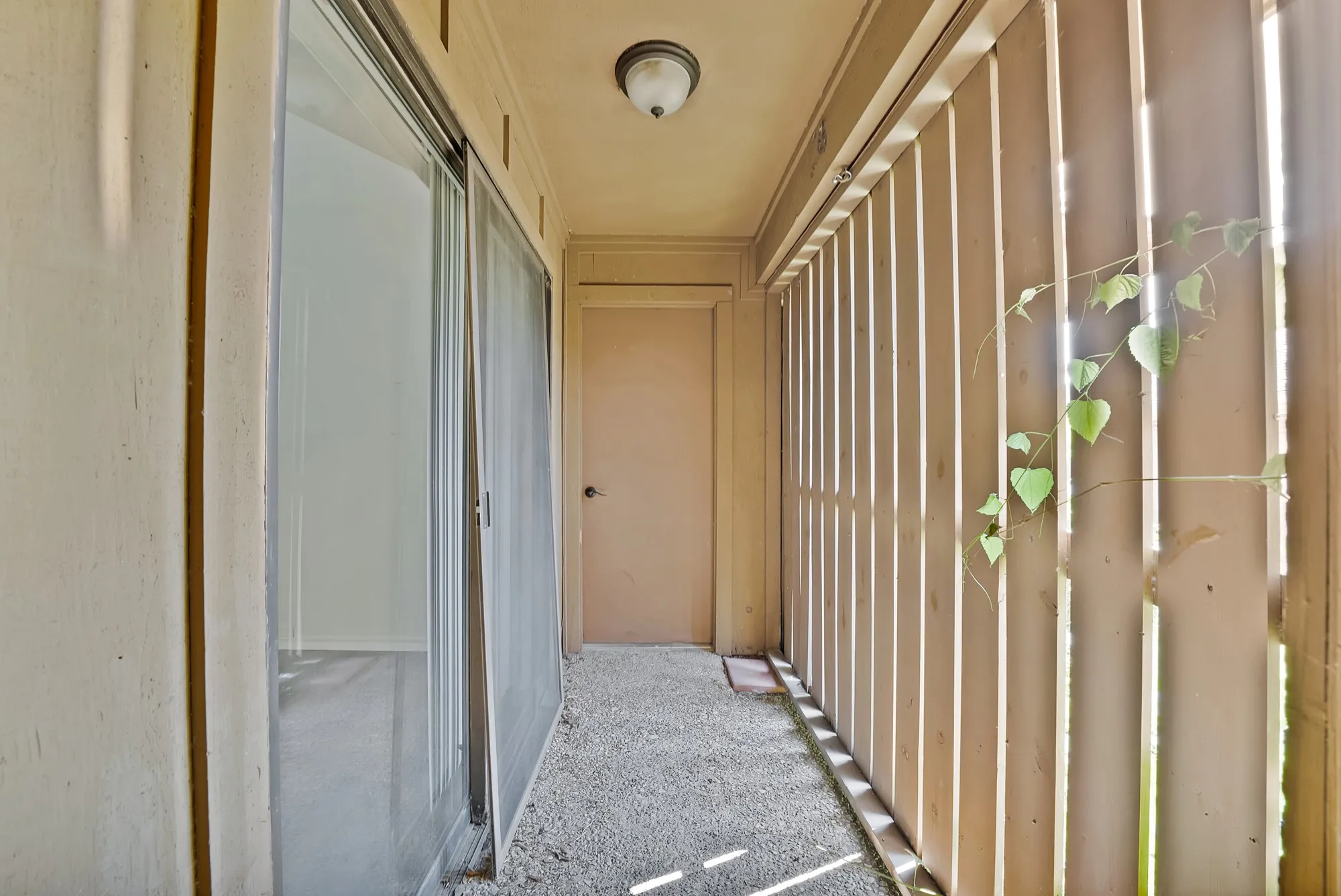 Single Family Residence For Sale in Dallas County , 4021 Winter Park Lane, Addison, Texas 75001, 2 Bedroom, 2 Bathroom, 2 Garage spaces, 1,371 Sqft, built in 1980, mls#21353635, Real Estate Agent in Addison, Homes For Sale in Dallas county, Homes For Sale in Addison, Realtor in Addison Texas, Real Estate Brokerage Independent Realty Texas, Luminita Cordes Realtor