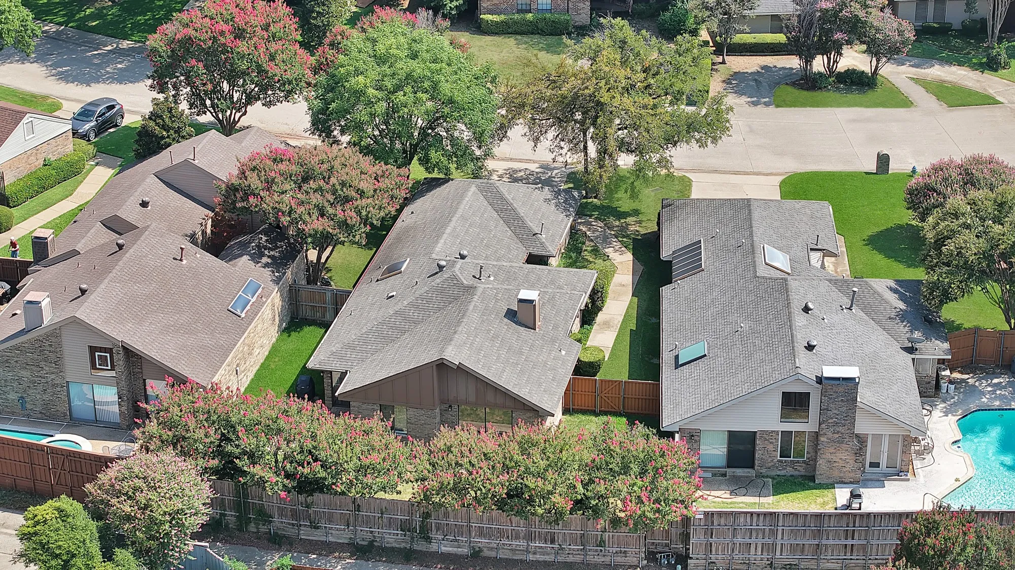 Single Family Residence For Sale in Dallas County , 4021 Winter Park Lane, Addison, Texas 75001, 2 Bedroom, 2 Bathroom, 2 Garage spaces, 1,371 Sqft, built in 1980, mls#21353635, Real Estate Agent in Addison, Homes For Sale in Dallas county, Homes For Sale in Addison, Realtor in Addison Texas, Real Estate Brokerage Independent Realty Texas, Luminita Cordes Realtor