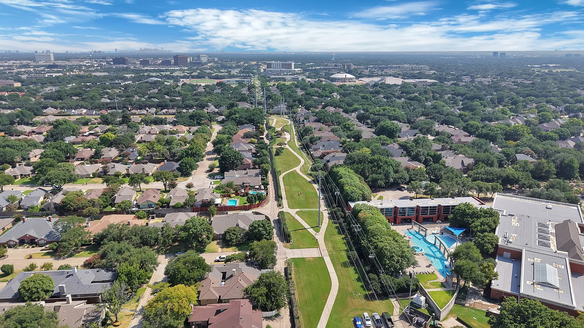 Single Family Residence For Sale in Dallas County , 4021 Winter Park Lane, Addison, Texas 75001, 2 Bedroom, 2 Bathroom, 2 Garage spaces, 1,371 Sqft, built in 1980, mls#21353635, Real Estate Agent in Addison, Homes For Sale in Dallas county, Homes For Sale in Addison, Realtor in Addison Texas, Real Estate Brokerage Independent Realty Texas, Luminita Cordes Realtor