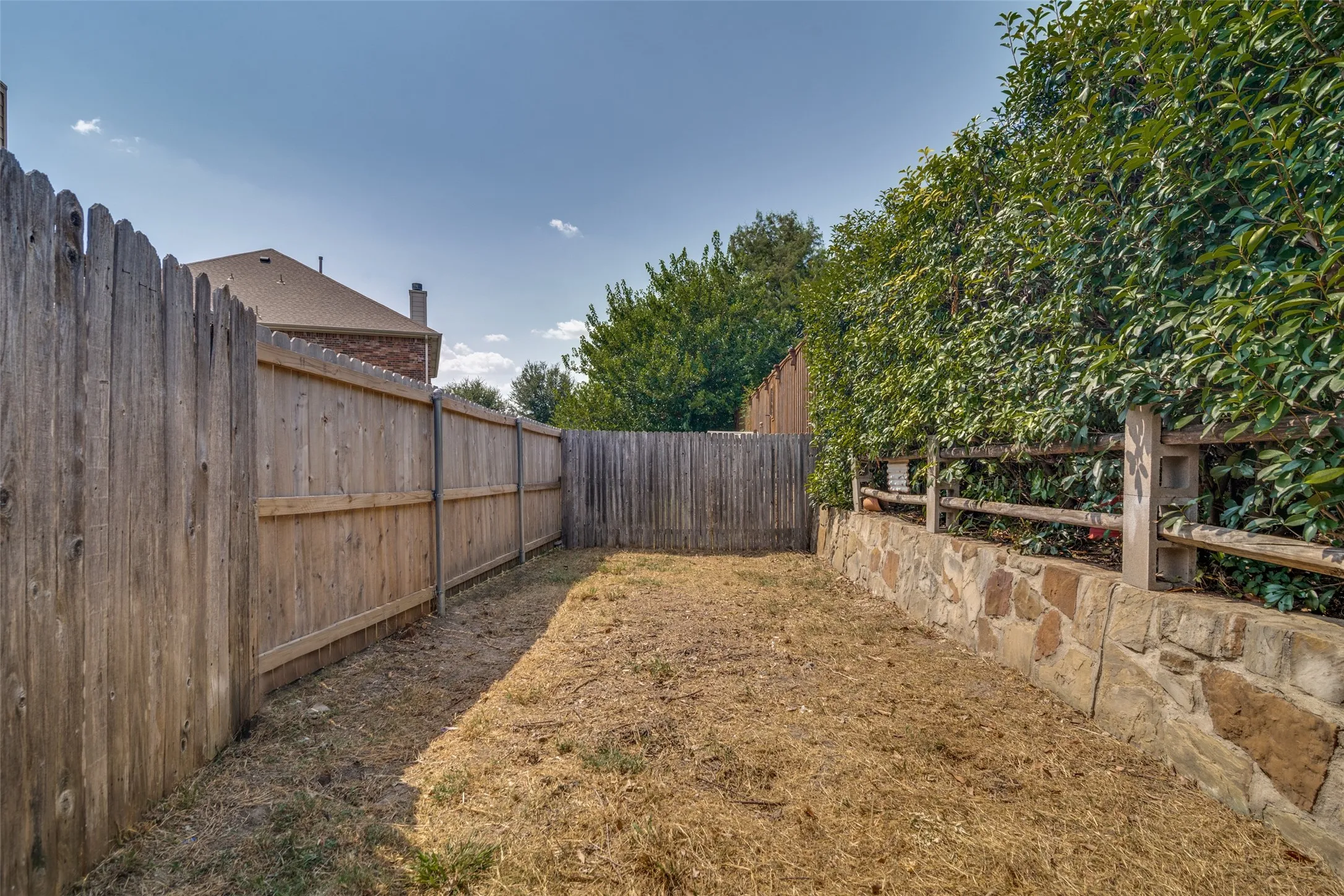 Single Family Residence For Sale in Rockwall County , 133 Bob White Court, Rockwall, Texas 75087, 4 Bedroom, 2 Bathroom, 2 Garage spaces, 2,343 Sqft, built in 2004, mls#21352032, Real Estate Agent in Rockwall, Homes For Sale in Rockwall county, Homes For Sale in Rockwall, Realtor in Rockwall Texas, Real Estate Brokerage Independent Realty Texas, Luminita Cordes Realtor