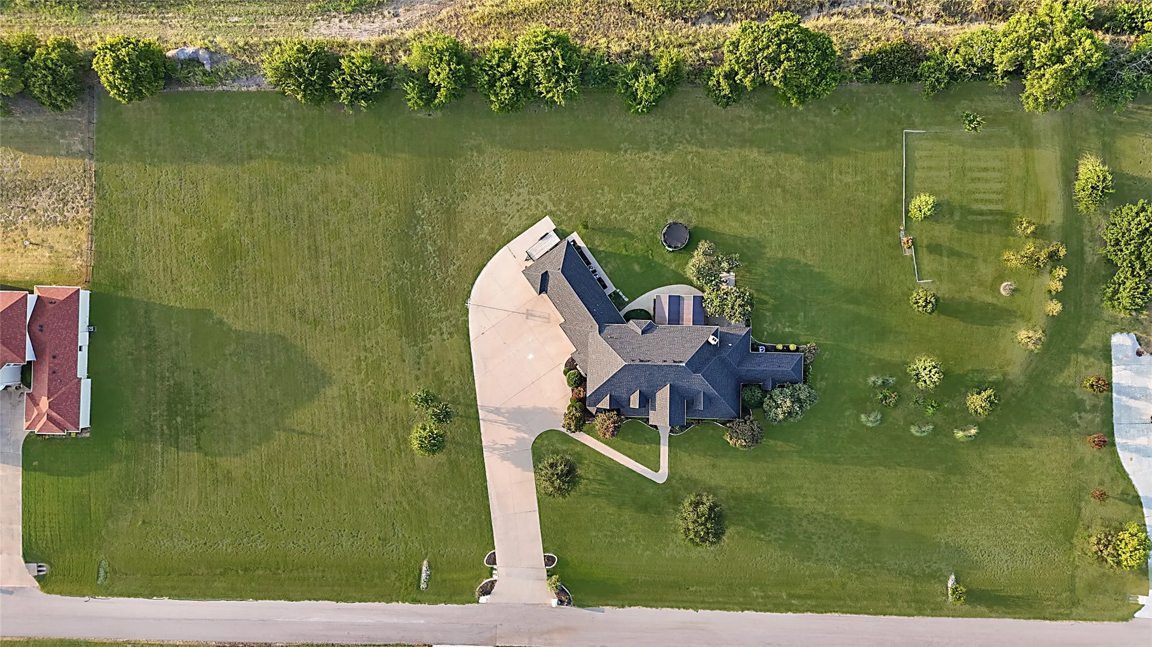 Single Family Residence For Sale in Collin County , 4701 Lake Drive, Celina, Texas 75009, 5 Bedroom, 4 Bathroom, 3 Garage spaces, 5,197 Sqft, built in 2003, mls#21349630, Real Estate Agent in Celina, Homes For Sale in Collin county, Homes For Sale in Celina, Realtor in Celina Texas, Real Estate Brokerage Independent Realty Texas, Luminita Cordes Realtor
