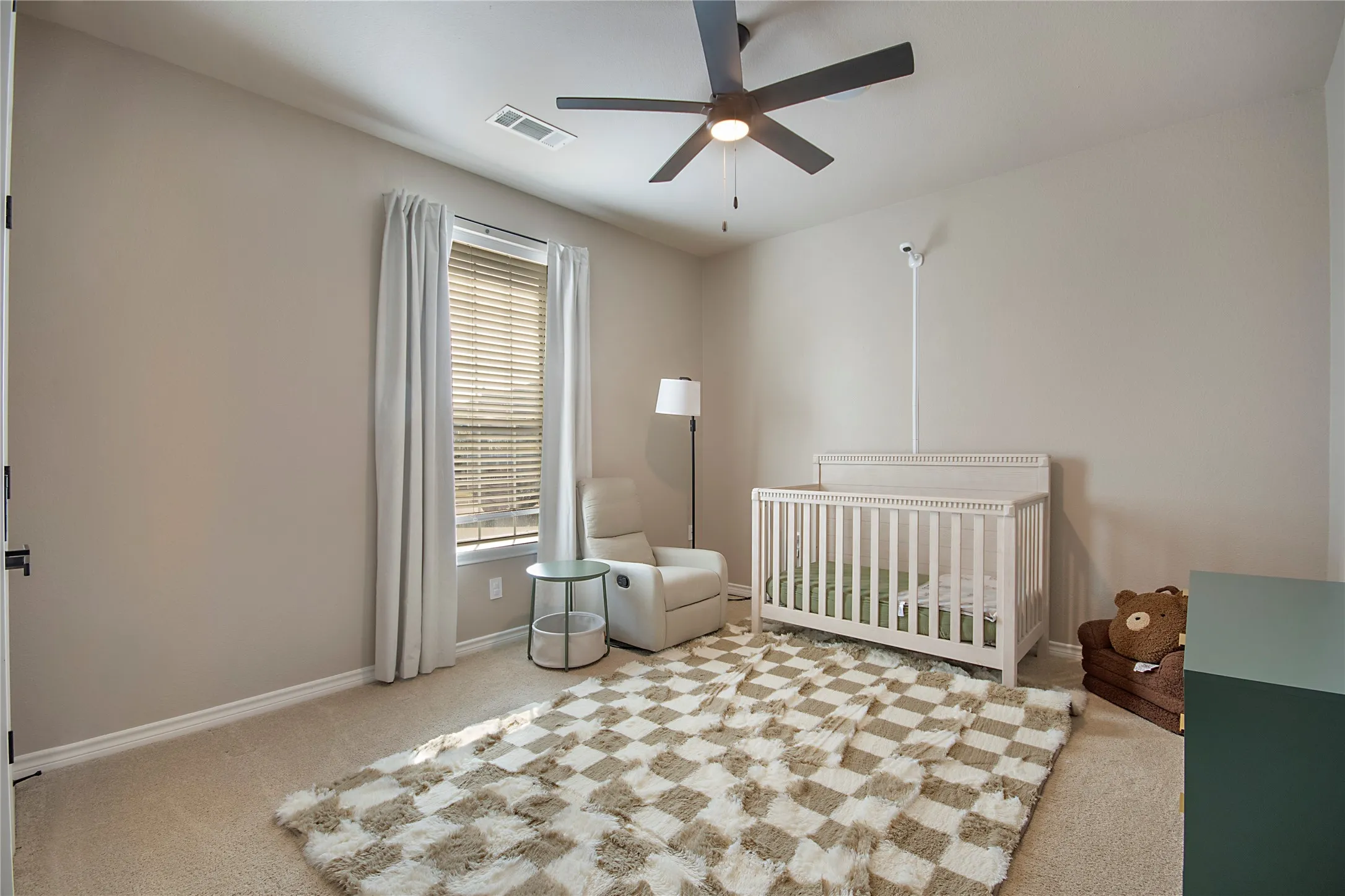 Single Family Residence For Sale in Collin County , 4701 Lake Drive, Celina, Texas 75009, 5 Bedroom, 4 Bathroom, 3 Garage spaces, 5,197 Sqft, built in 2003, mls#21349630, Real Estate Agent in Celina, Homes For Sale in Collin county, Homes For Sale in Celina, Realtor in Celina Texas, Real Estate Brokerage Independent Realty Texas, Luminita Cordes Realtor