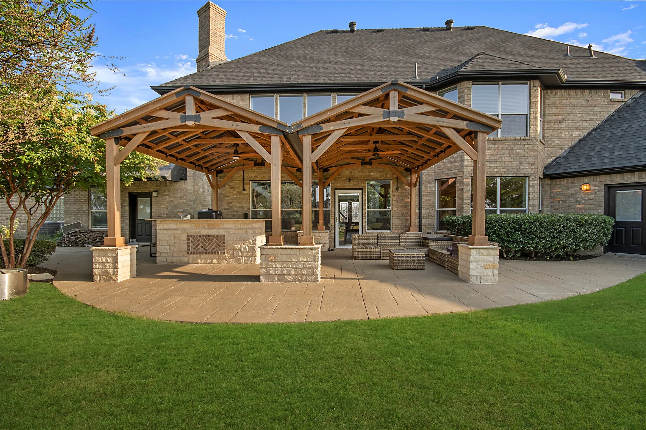 Single Family Residence For Sale in Collin County , 4701 Lake Drive, Celina, Texas 75009, 5 Bedroom, 4 Bathroom, 3 Garage spaces, 5,197 Sqft, built in 2003, mls#21349630, Real Estate Agent in Celina, Homes For Sale in Collin county, Homes For Sale in Celina, Realtor in Celina Texas, Real Estate Brokerage Independent Realty Texas, Luminita Cordes Realtor