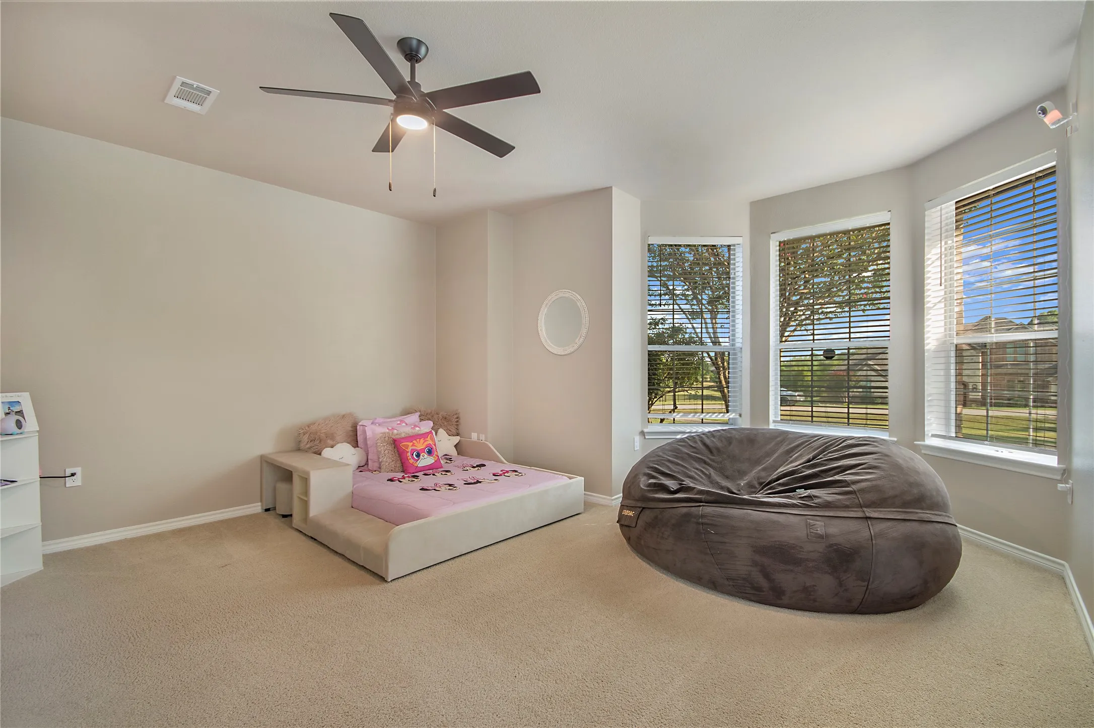 Single Family Residence For Sale in Collin County , 4701 Lake Drive, Celina, Texas 75009, 5 Bedroom, 4 Bathroom, 3 Garage spaces, 5,197 Sqft, built in 2003, mls#21349630, Real Estate Agent in Celina, Homes For Sale in Collin county, Homes For Sale in Celina, Realtor in Celina Texas, Real Estate Brokerage Independent Realty Texas, Luminita Cordes Realtor