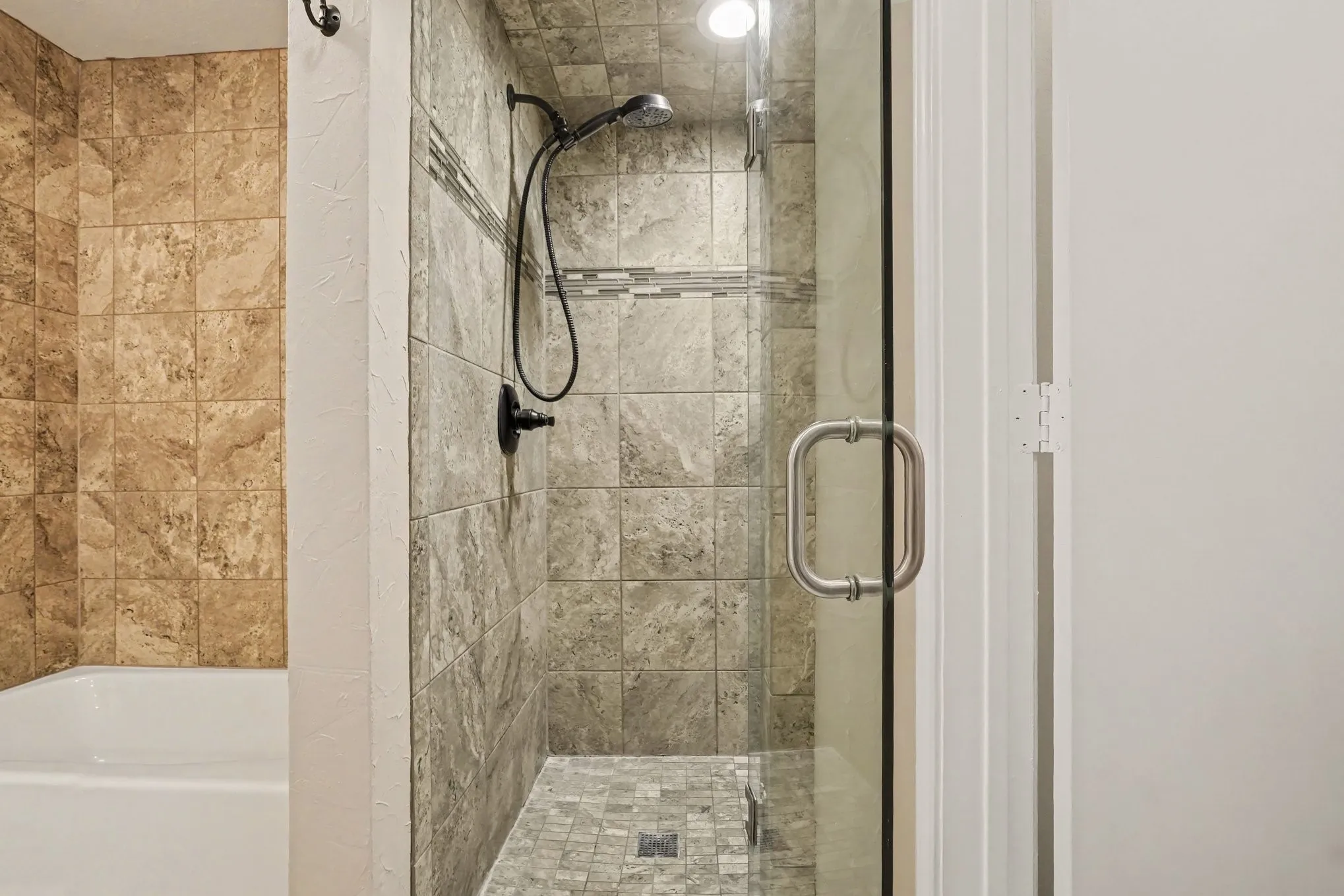 Condominium For Sale in Rockwall County , 1505 Signal Ridge Place, Rockwall, Texas 75032, 2 Bedroom, 2 Bathroom, Garage spaces, 1,185 Sqft, built in 1985, mls#21350425, Real Estate Agent in Rockwall, Homes For Sale in Rockwall county, Homes For Sale in Rockwall, Realtor in Rockwall Texas, Real Estate Brokerage Independent Realty Texas, Luminita Cordes Realtor