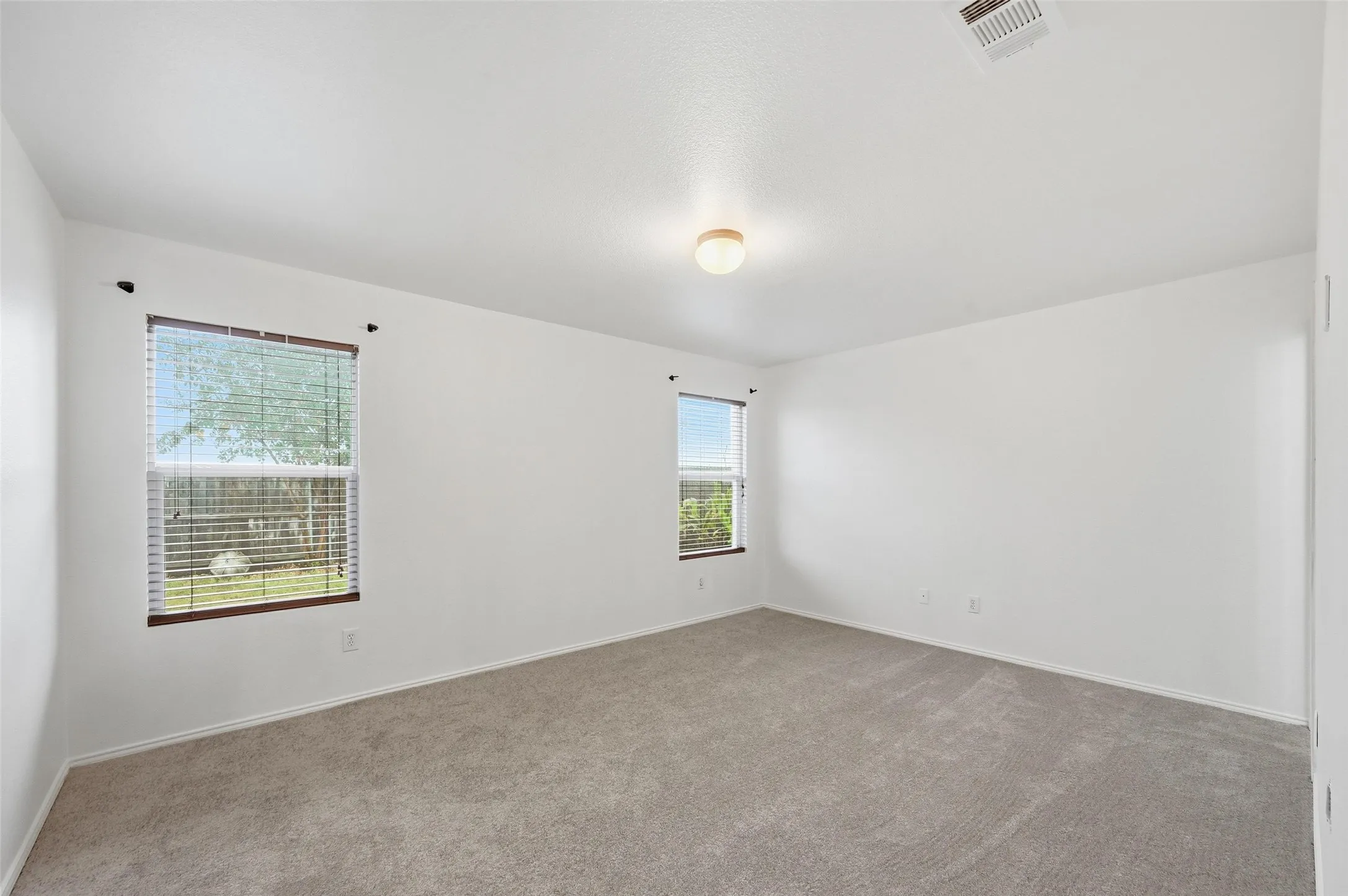 Single Family Residence For Sale in Rockwall County , 322 Laurel Lane, Fate, Texas 75087, 3 Bedroom, 2 Bathroom, 2 Garage spaces, 1,507 Sqft, built in 2009, mls#21353712, Real Estate Agent in Fate, Homes For Sale in Rockwall county, Homes For Sale in Fate, Realtor in Fate Texas, Real Estate Brokerage Independent Realty Texas, Luminita Cordes Realtor