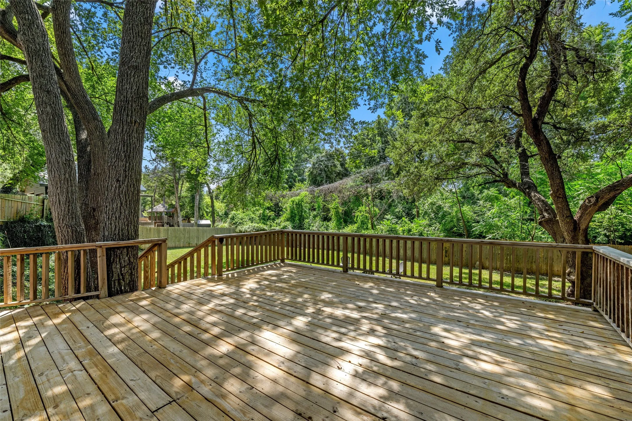 Single Family Residence For Sale in Mc Lennan County , 9605 Oak Springs Drive, Woodway, Texas 76712, 5 Bedroom, 4 Bathroom, 1 Garage spaces, 2,674 Sqft, built in 1986, mls#21349299, Real Estate Agent in Woodway, Homes For Sale in Mc Lennan county, Homes For Sale in Woodway, Realtor in Woodway Texas, Real Estate Brokerage Independent Realty Texas, Luminita Cordes Realtor