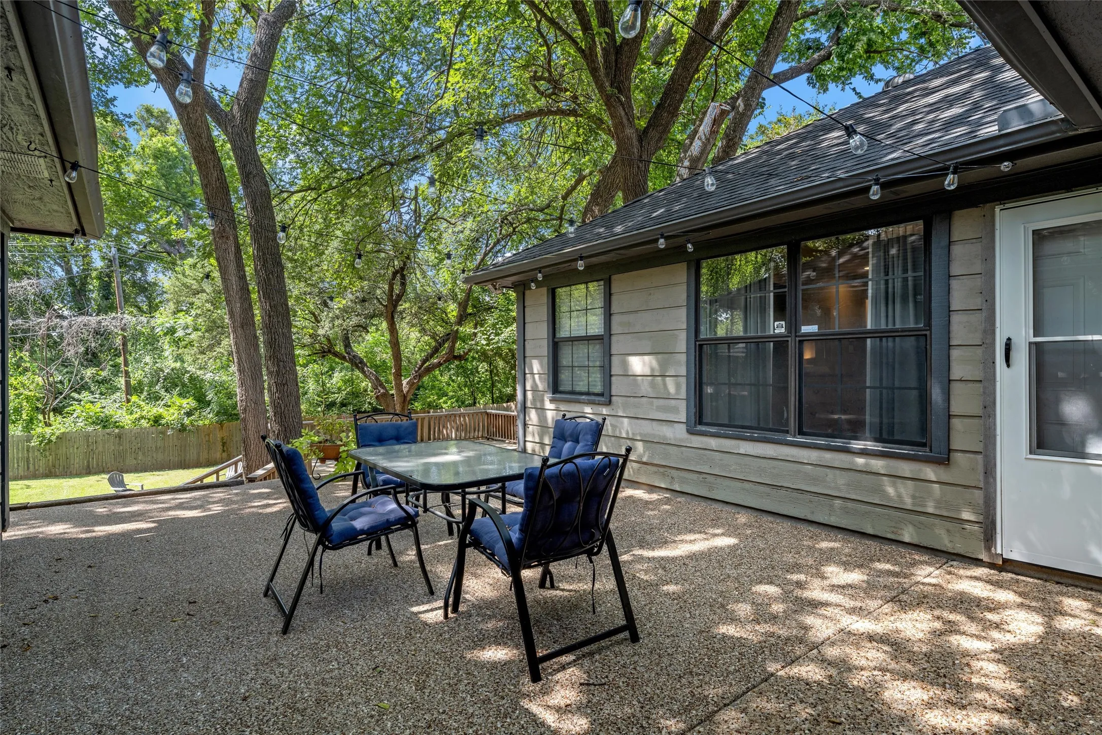 Single Family Residence For Sale in Mc Lennan County , 9605 Oak Springs Drive, Woodway, Texas 76712, 5 Bedroom, 4 Bathroom, 1 Garage spaces, 2,674 Sqft, built in 1986, mls#21349299, Real Estate Agent in Woodway, Homes For Sale in Mc Lennan county, Homes For Sale in Woodway, Realtor in Woodway Texas, Real Estate Brokerage Independent Realty Texas, Luminita Cordes Realtor