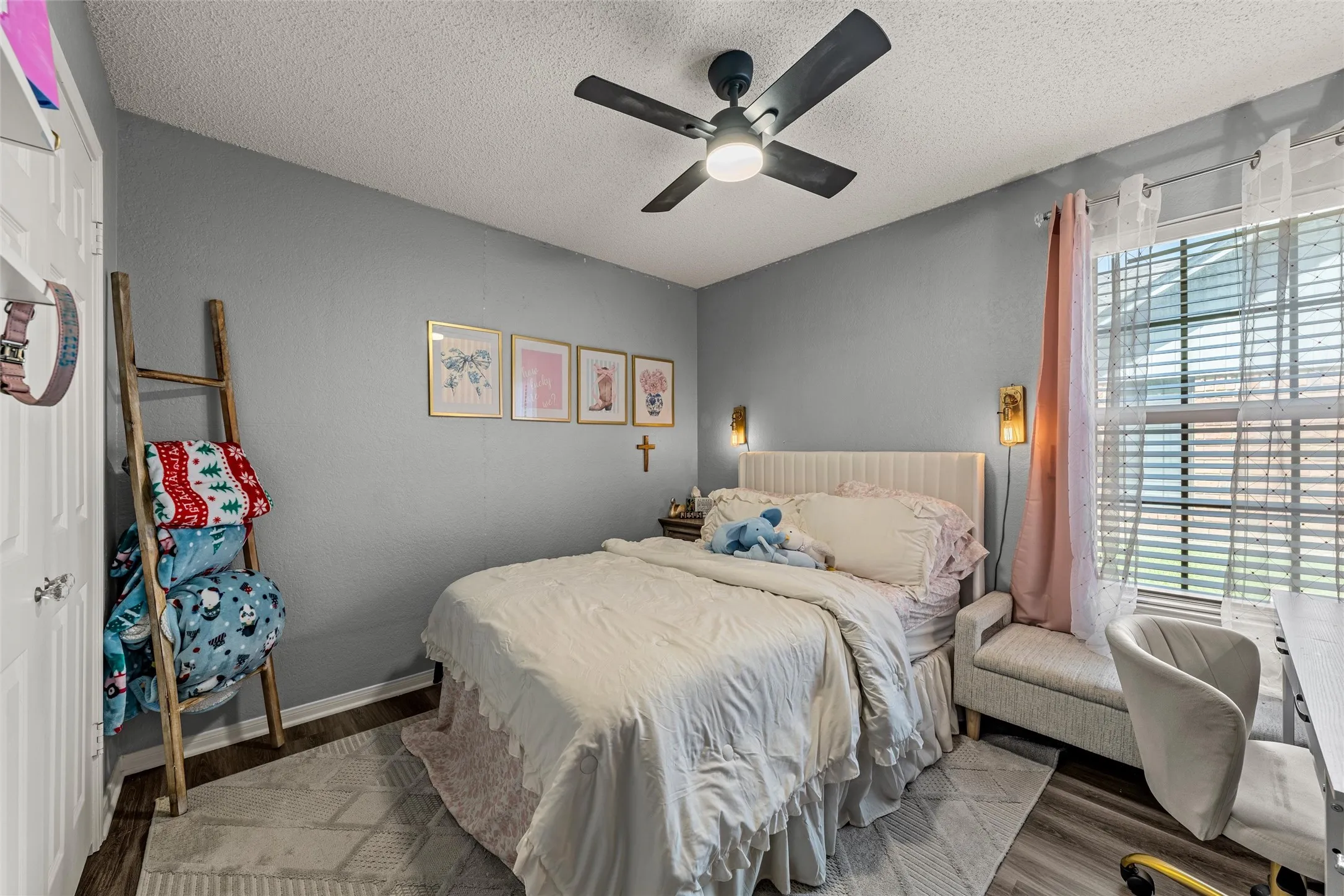 Single Family Residence For Sale in Mc Lennan County , 9605 Oak Springs Drive, Woodway, Texas 76712, 5 Bedroom, 4 Bathroom, 1 Garage spaces, 2,674 Sqft, built in 1986, mls#21349299, Real Estate Agent in Woodway, Homes For Sale in Mc Lennan county, Homes For Sale in Woodway, Realtor in Woodway Texas, Real Estate Brokerage Independent Realty Texas, Luminita Cordes Realtor
