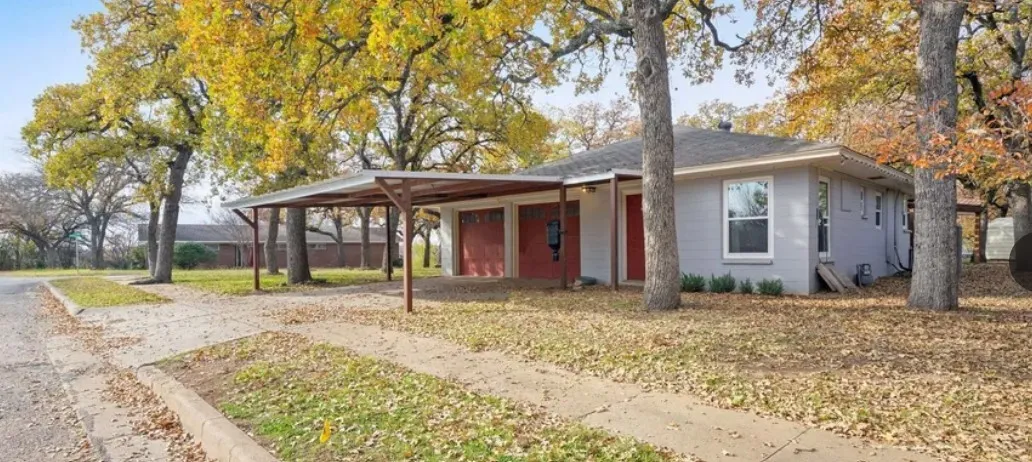 2 car garage with 2 car carport