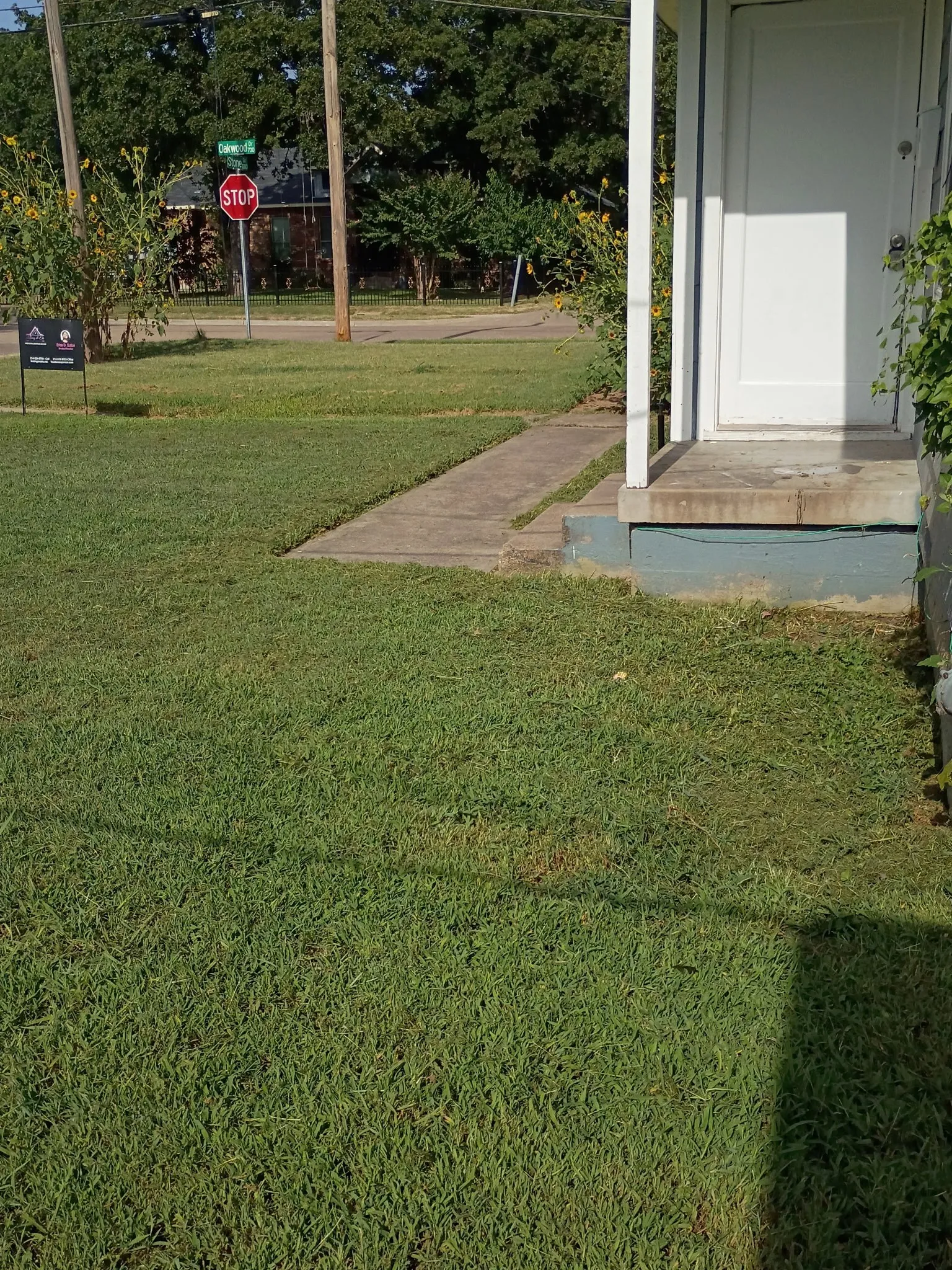 Duplex For Rent in Dallas County , 1310 Stone Drive, Irving, Texas 75061, 2 Bedroom, 1 Bathroom, 2 Garage spaces, 1,220 Sqft, built in 1952, Price $1,475, mls#21353718, Real Estate Agent in Irving, Homes For Rent in Dallas county, Homes For Rent in Irving, Realtor in Irving Texas, Real Estate Brokerage Independent Realty Texas, Luminita Cordes Realtor