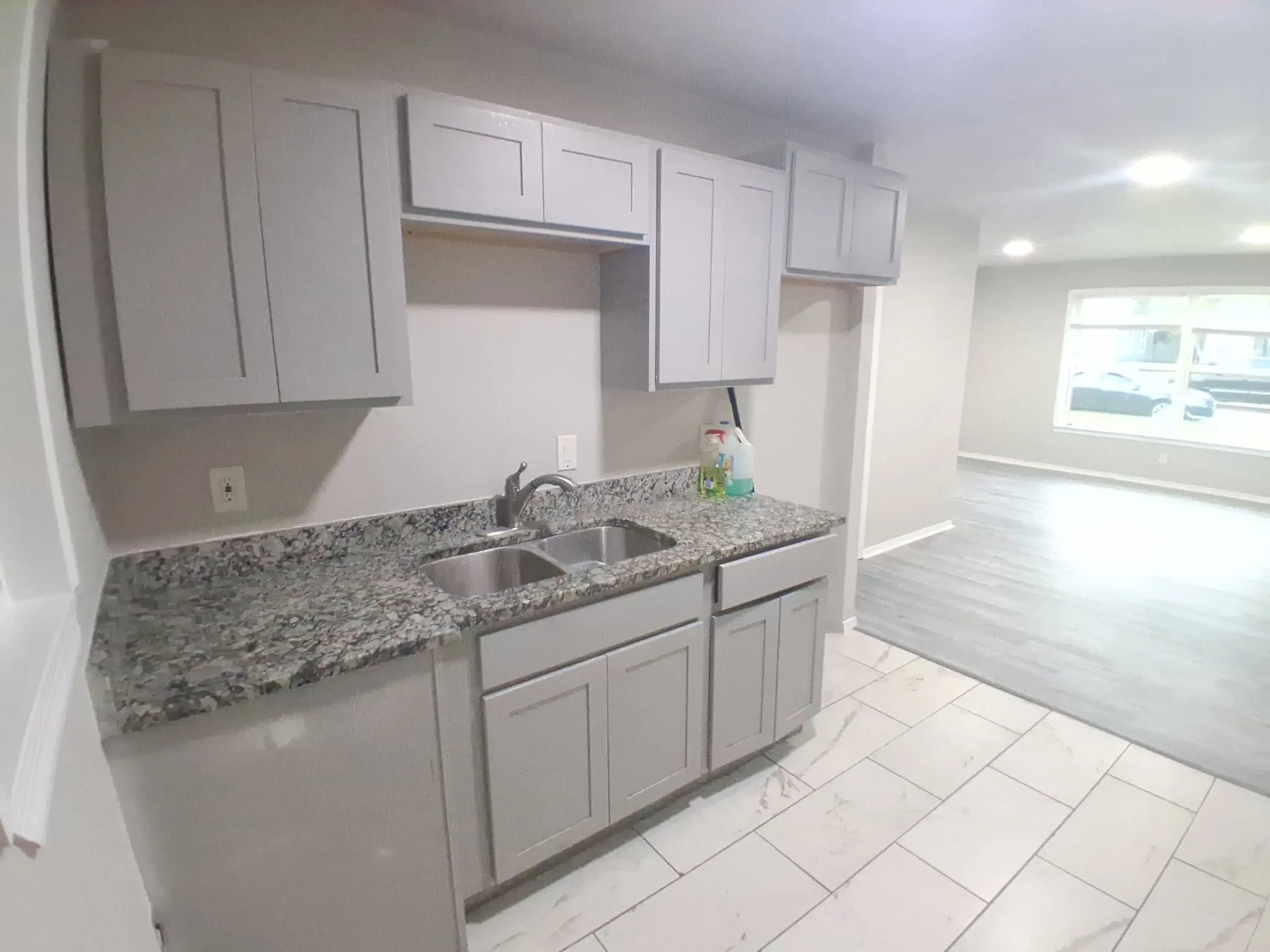 Duplex For Rent in Dallas County , 1310 Stone Drive, Irving, Texas 75061, 2 Bedroom, 1 Bathroom, 2 Garage spaces, 1,220 Sqft, built in 1952, Price $1,475, mls#21353718, Real Estate Agent in Irving, Homes For Rent in Dallas county, Homes For Rent in Irving, Realtor in Irving Texas, Real Estate Brokerage Independent Realty Texas, Luminita Cordes Realtor