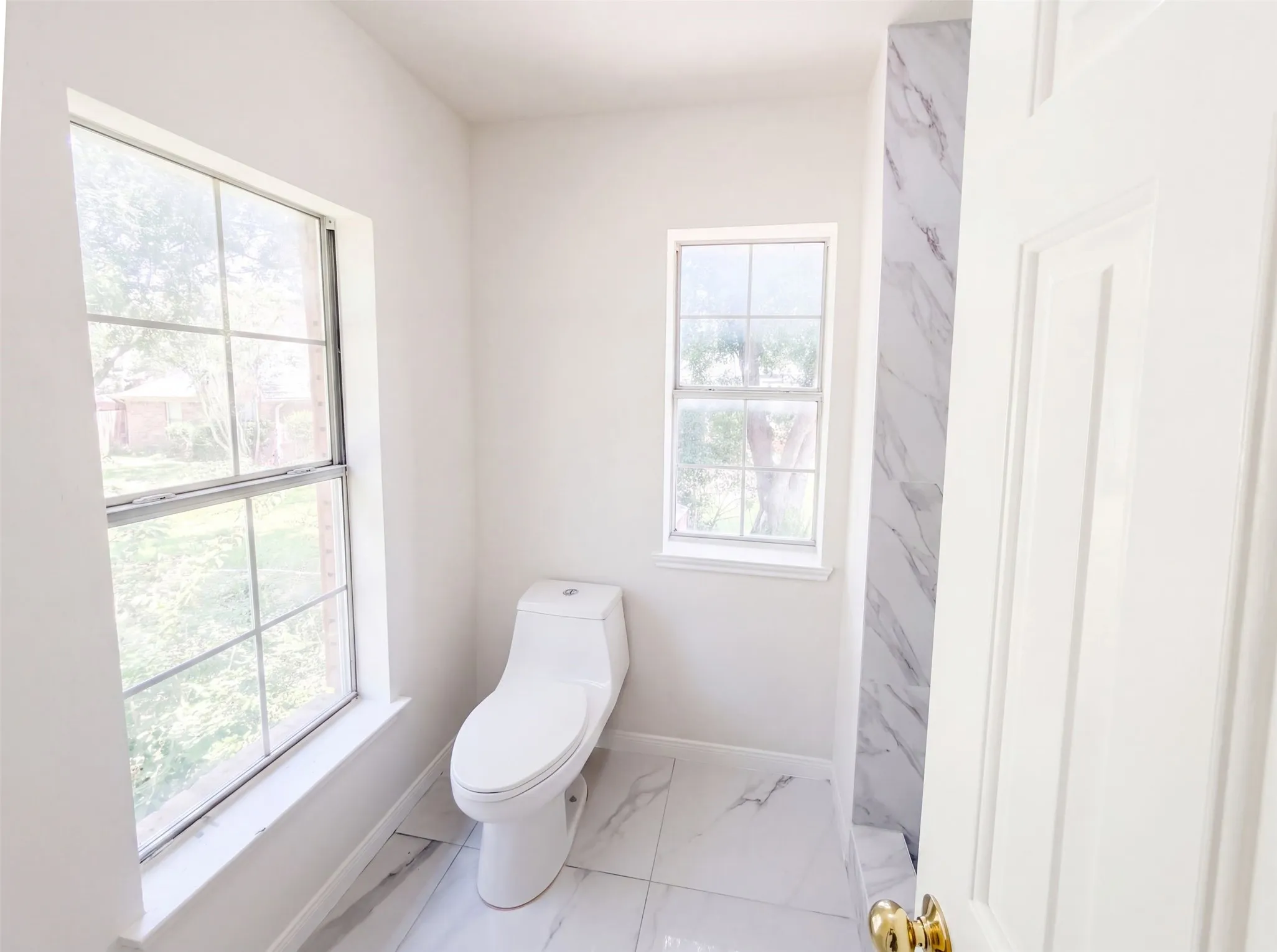 Single Family Residence For Sale in Dallas County , 1231 Jeanette Way, Carrollton, Texas 75006, 5 Bedroom, 3 Bathroom, 2 Garage spaces, 3,673 Sqft, built in 1990, mls#21353719, Real Estate Agent in Carrollton, Homes For Sale in Dallas county, Homes For Sale in Carrollton, Realtor in Carrollton Texas, Real Estate Brokerage Independent Realty Texas, Luminita Cordes Realtor