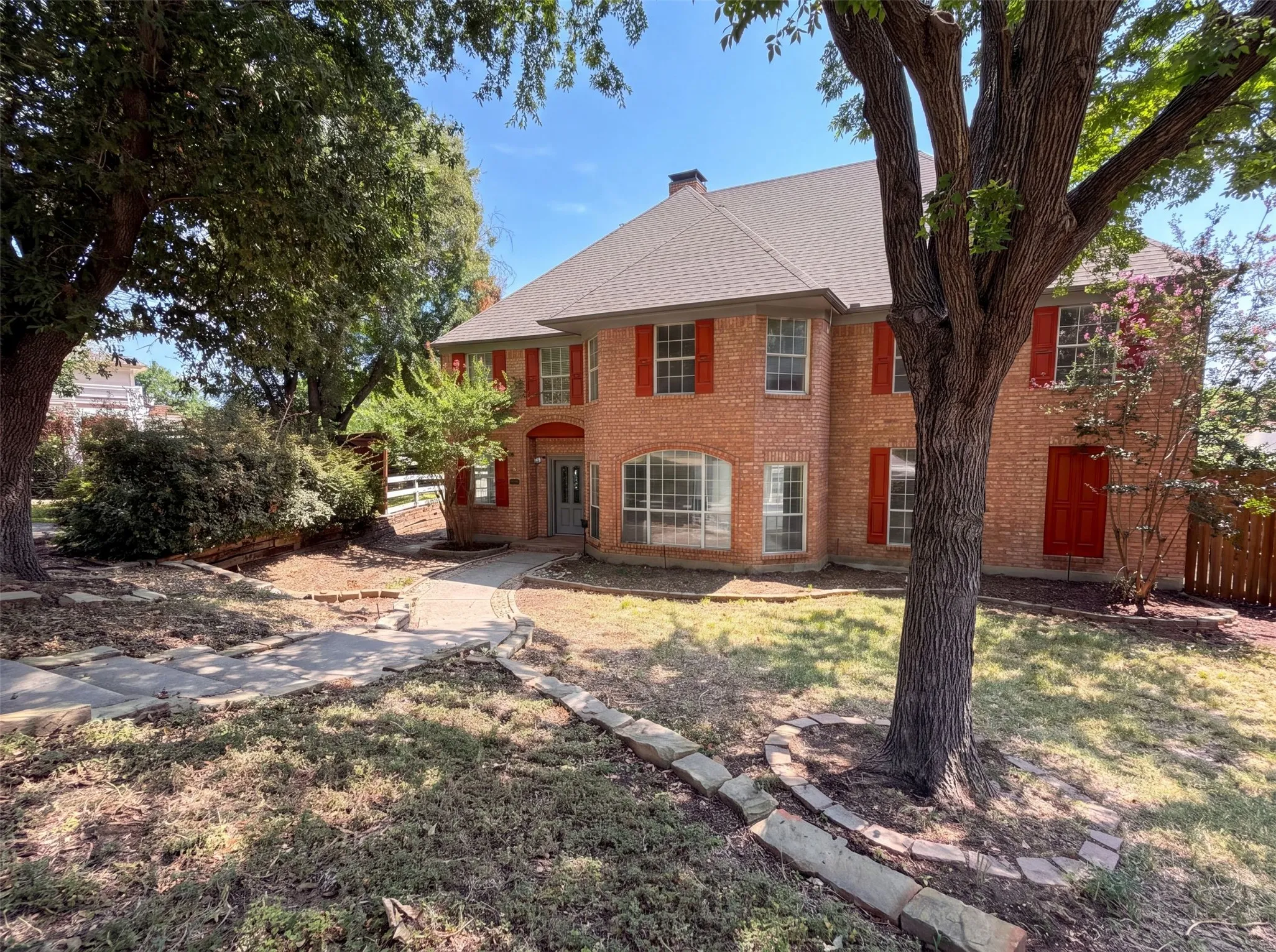 Single Family Residence For Sale in Dallas County , 1231 Jeanette Way, Carrollton, Texas 75006, 5 Bedroom, 3 Bathroom, 2 Garage spaces, 3,673 Sqft, built in 1990, mls#21353719, Real Estate Agent in Carrollton, Homes For Sale in Dallas county, Homes For Sale in Carrollton, Realtor in Carrollton Texas, Real Estate Brokerage Independent Realty Texas, Luminita Cordes Realtor