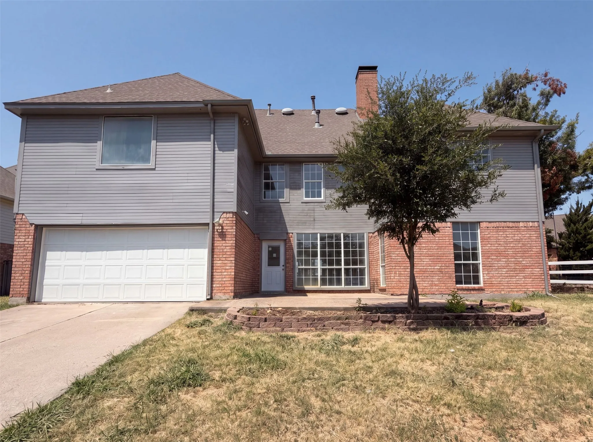 Single Family Residence For Sale in Dallas County , 1231 Jeanette Way, Carrollton, Texas 75006, 5 Bedroom, 3 Bathroom, 2 Garage spaces, 3,673 Sqft, built in 1990, mls#21353719, Real Estate Agent in Carrollton, Homes For Sale in Dallas county, Homes For Sale in Carrollton, Realtor in Carrollton Texas, Real Estate Brokerage Independent Realty Texas, Luminita Cordes Realtor