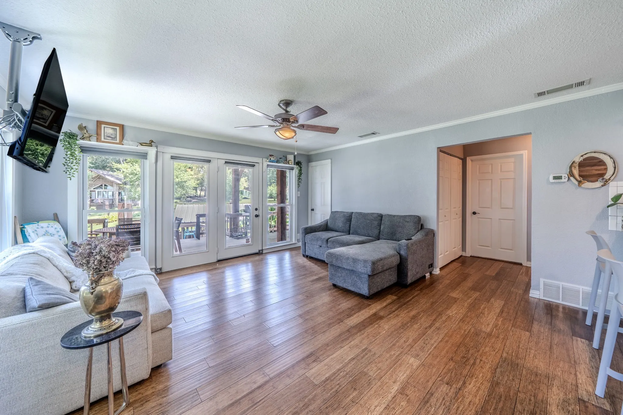 Single Family Residence For Sale in Henderson County , 114 Baywood Boulevard, Mabank, Texas 75156, 2 Bedrooms, 1 Bathroom, Garage spaces, 896 Sqft, built in 1987, Price $375,000, mls#21350393, Real Estate Agent in Mabank, Homes For Sale in Henderson county, Homes For Sale in Mabank, Realtor in Mabank Texas, Real Estate Brokerage Independent Realty Texas, Luminita Cordes Realtor