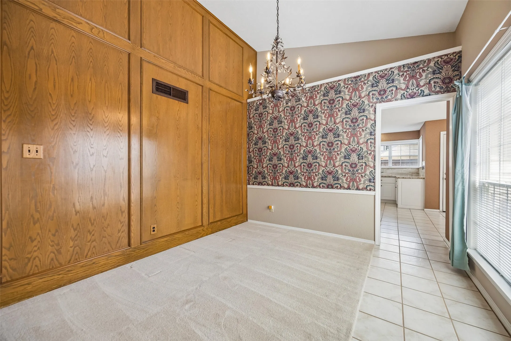Single Family Residence For Sale in Collin County , 1524 Livingston Drive, Plano, Texas 75093, 3 Bedroom, 2 Bathroom, Garage spaces, 1,885 Sqft, built in 1984, mls#21353012, Real Estate Agent in Plano, Homes For Sale in Collin county, Homes For Sale in Plano, Realtor in Plano Texas, Real Estate Brokerage Independent Realty Texas, Luminita Cordes Realtor
